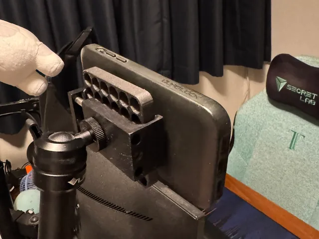 Phone Holder to Quad Lock adapter