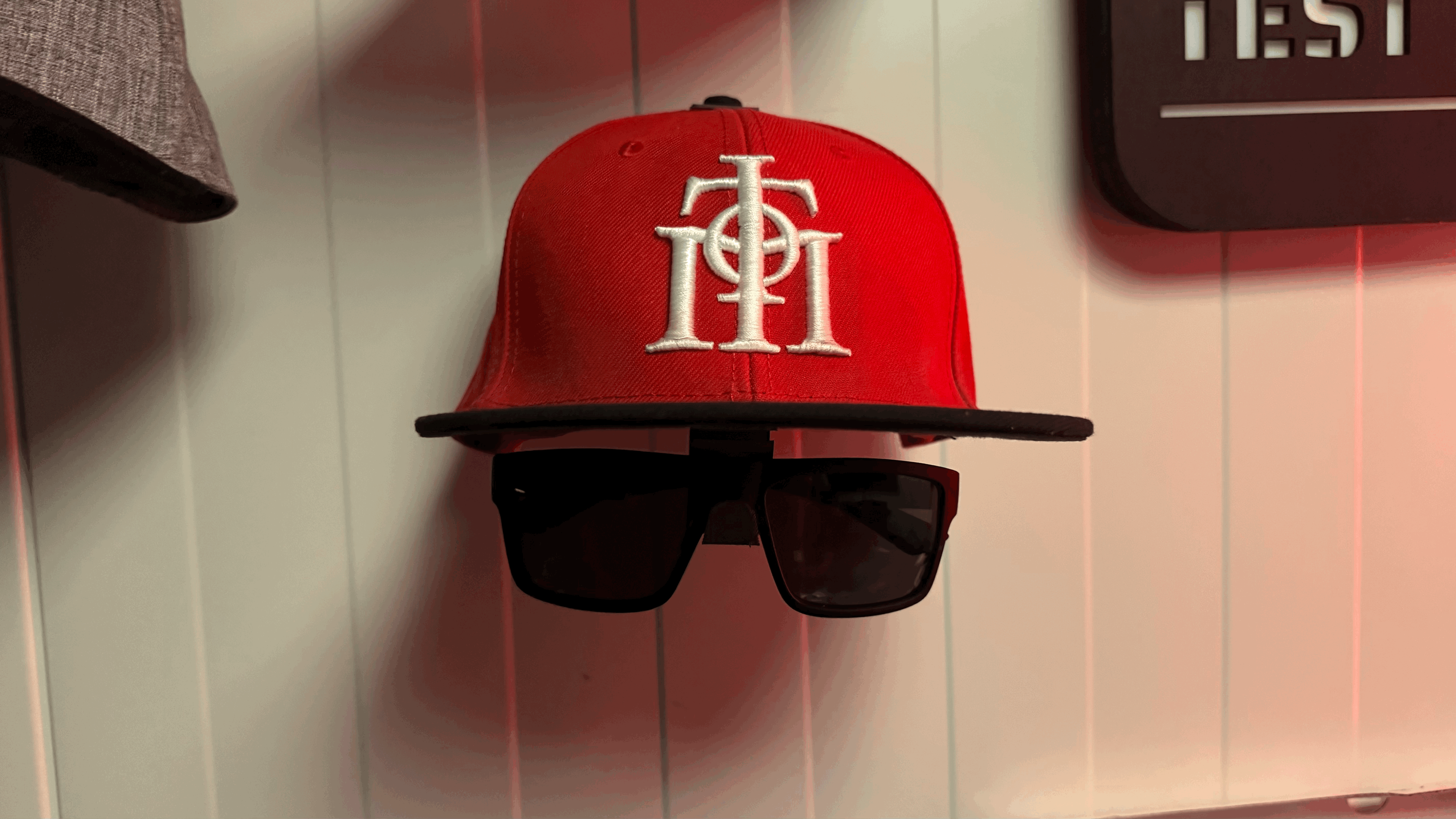 Snapback Wall Holder with Sunglasses holder