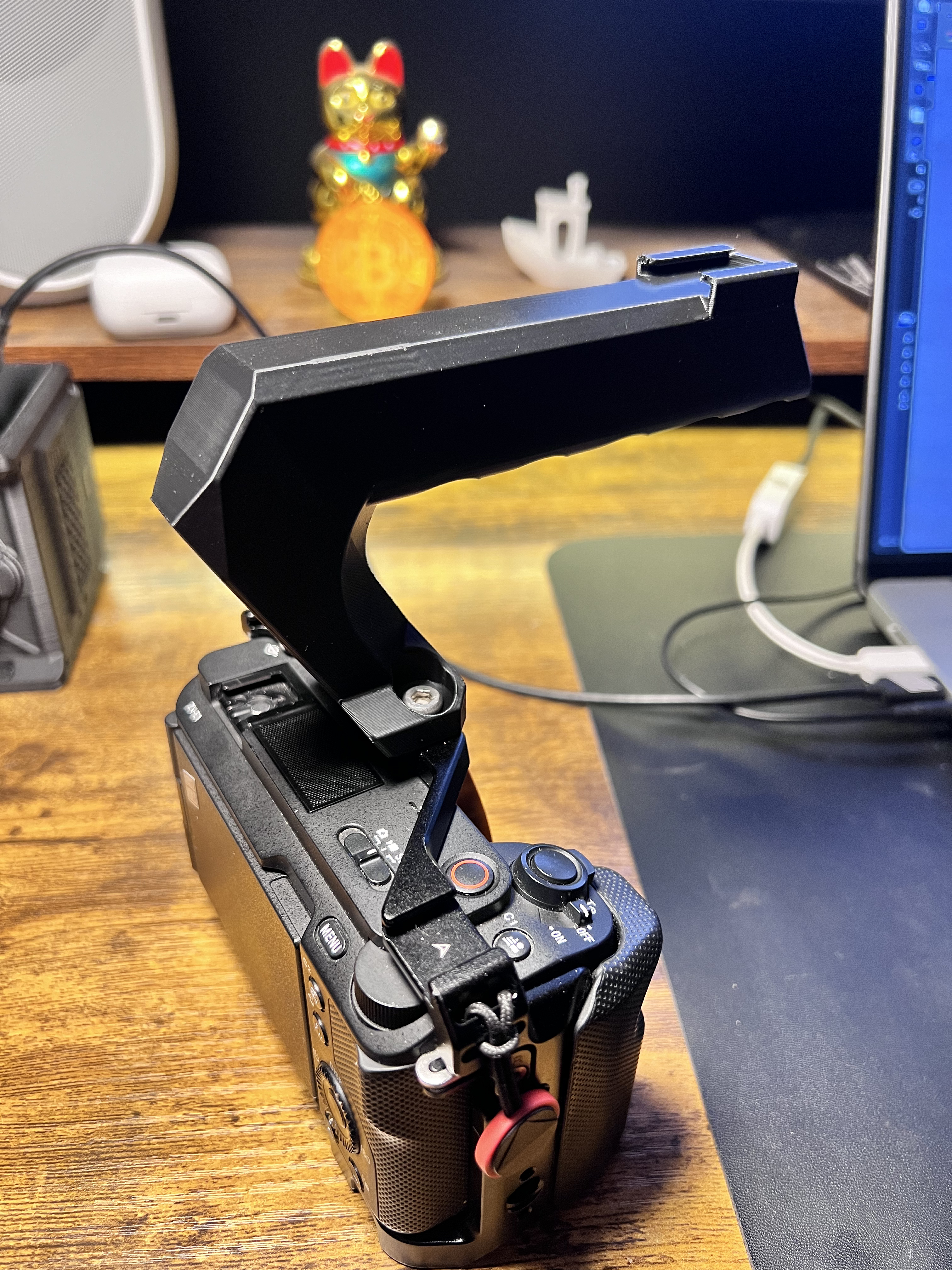 Smallrig Camera Handle with Hot-Shoe-Adapter