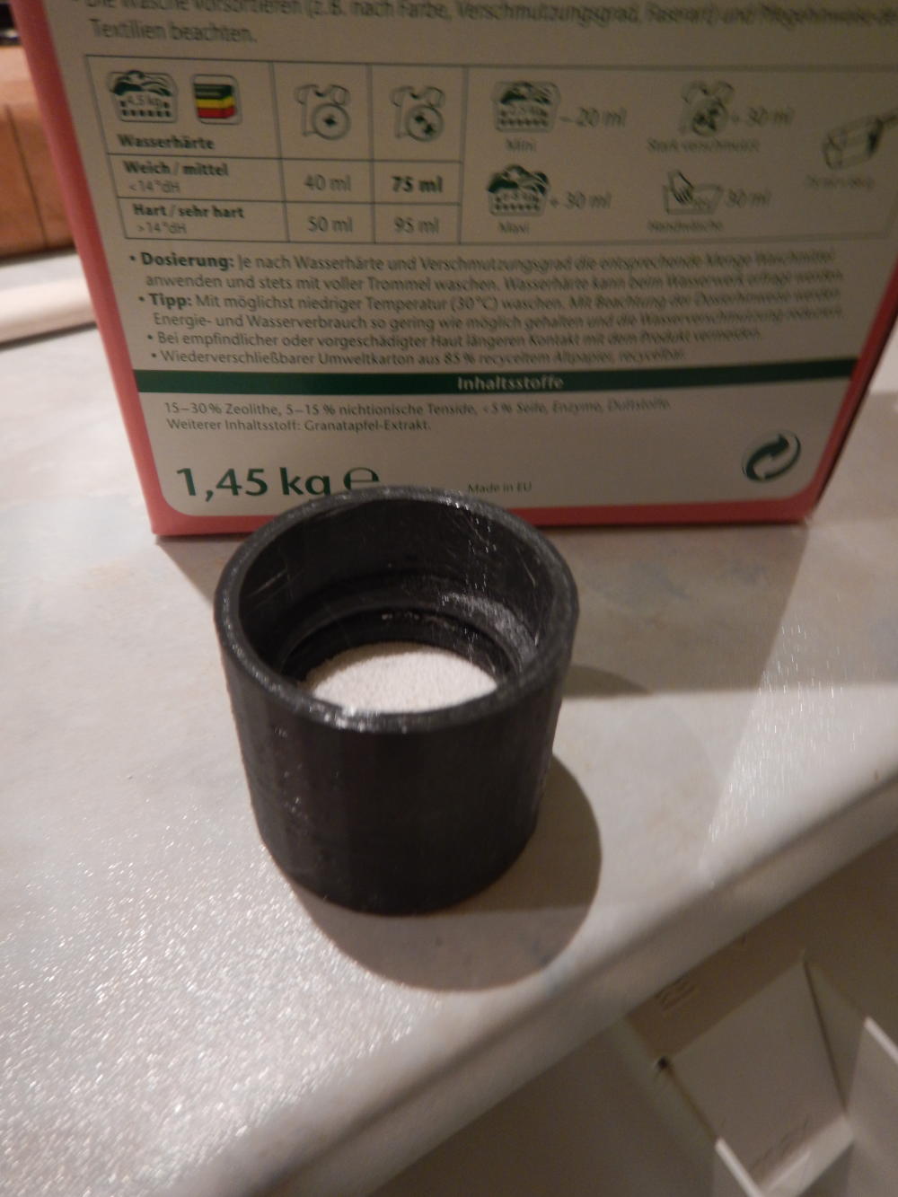 Measuring jug 20ml/30ml (with OpenSCAD Source) // Meßbecher 20ml/30ml (mit OpenSCAD Source)