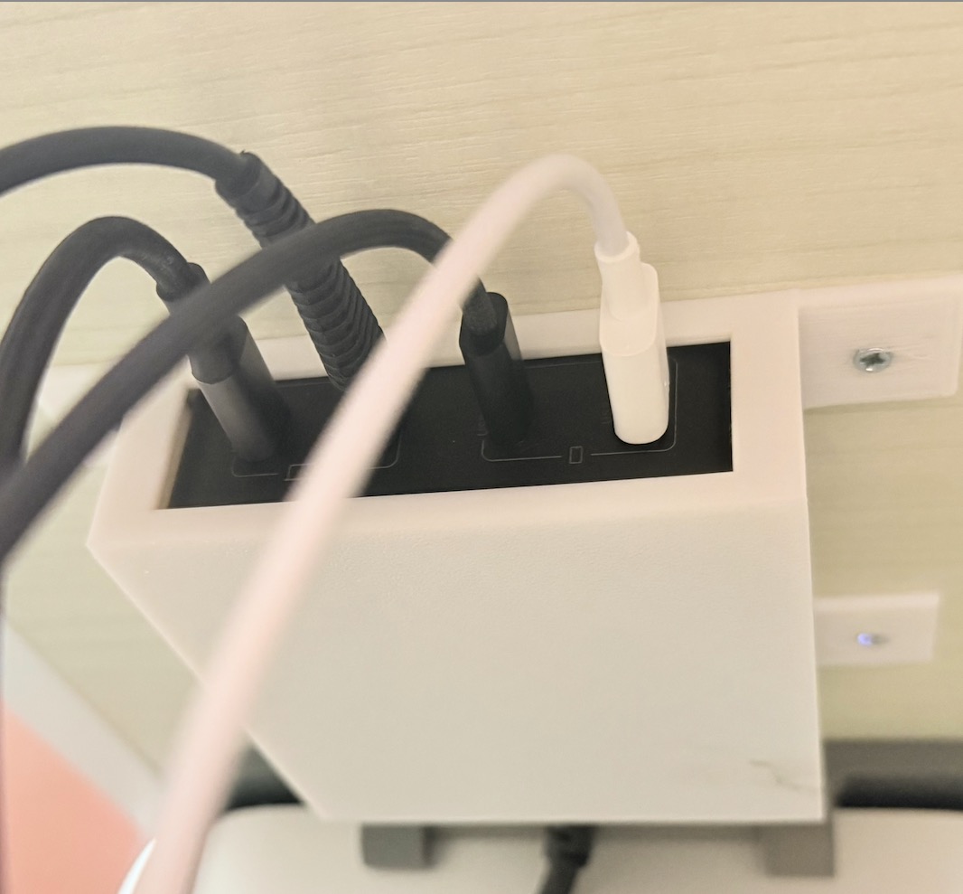 UGREEN CD328 Nexode PD Charger under-desk mount