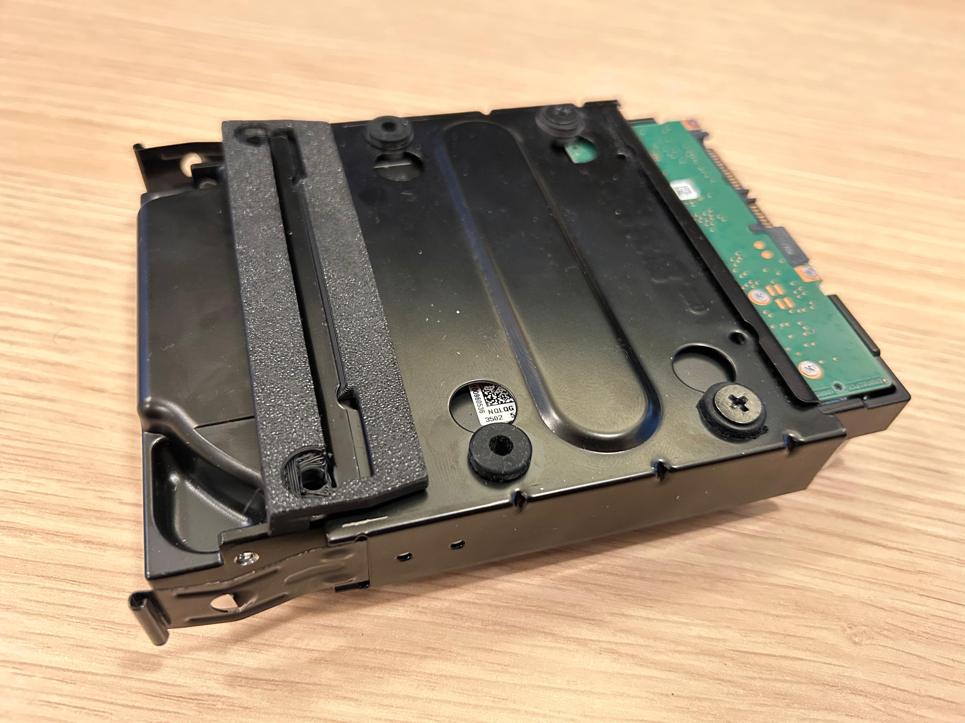 Adapter for Nanoxia HDD Mount (3.5 inch, standard to alternate)
