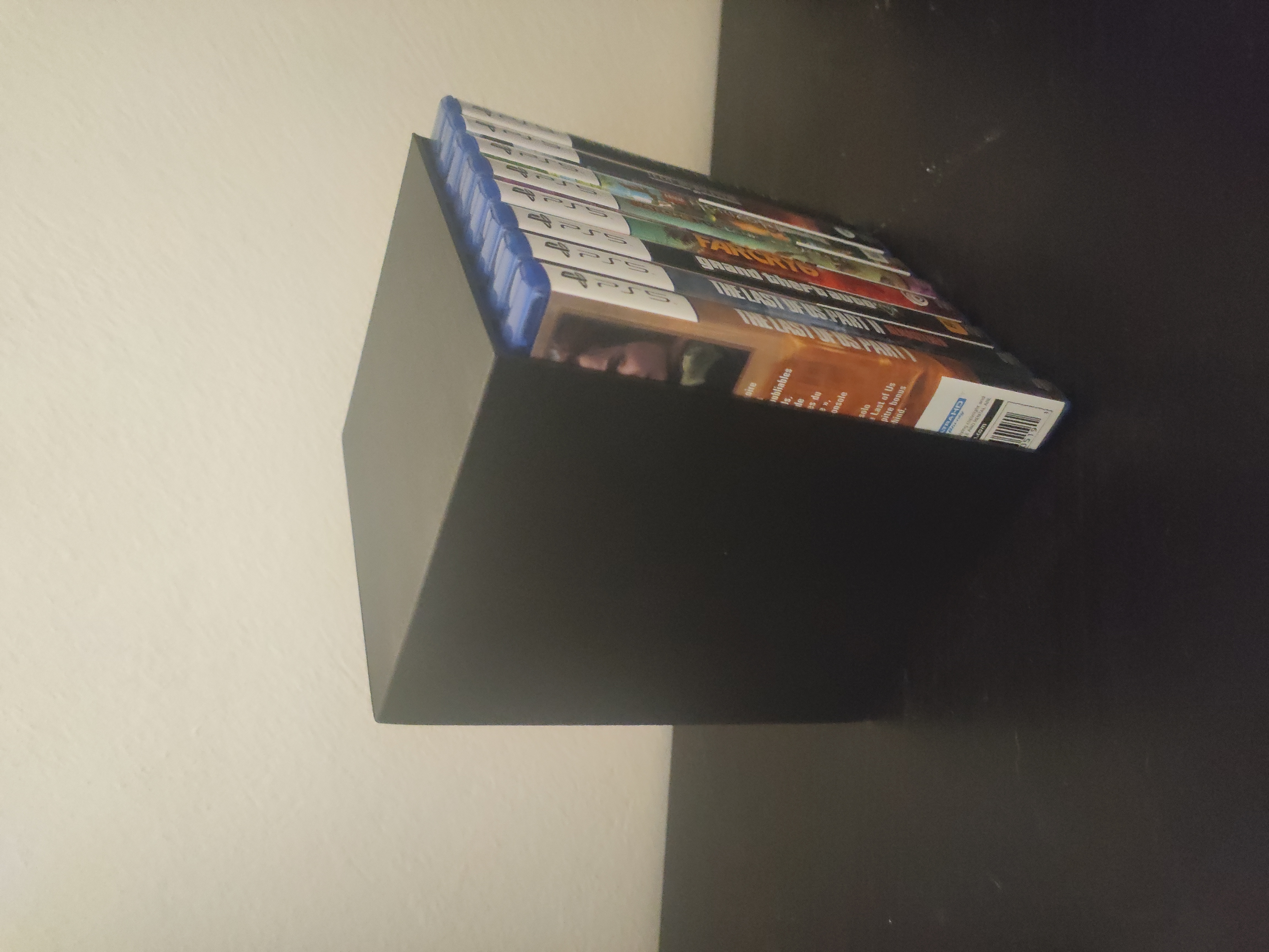 ps4/5 game storage — thumbnail 2