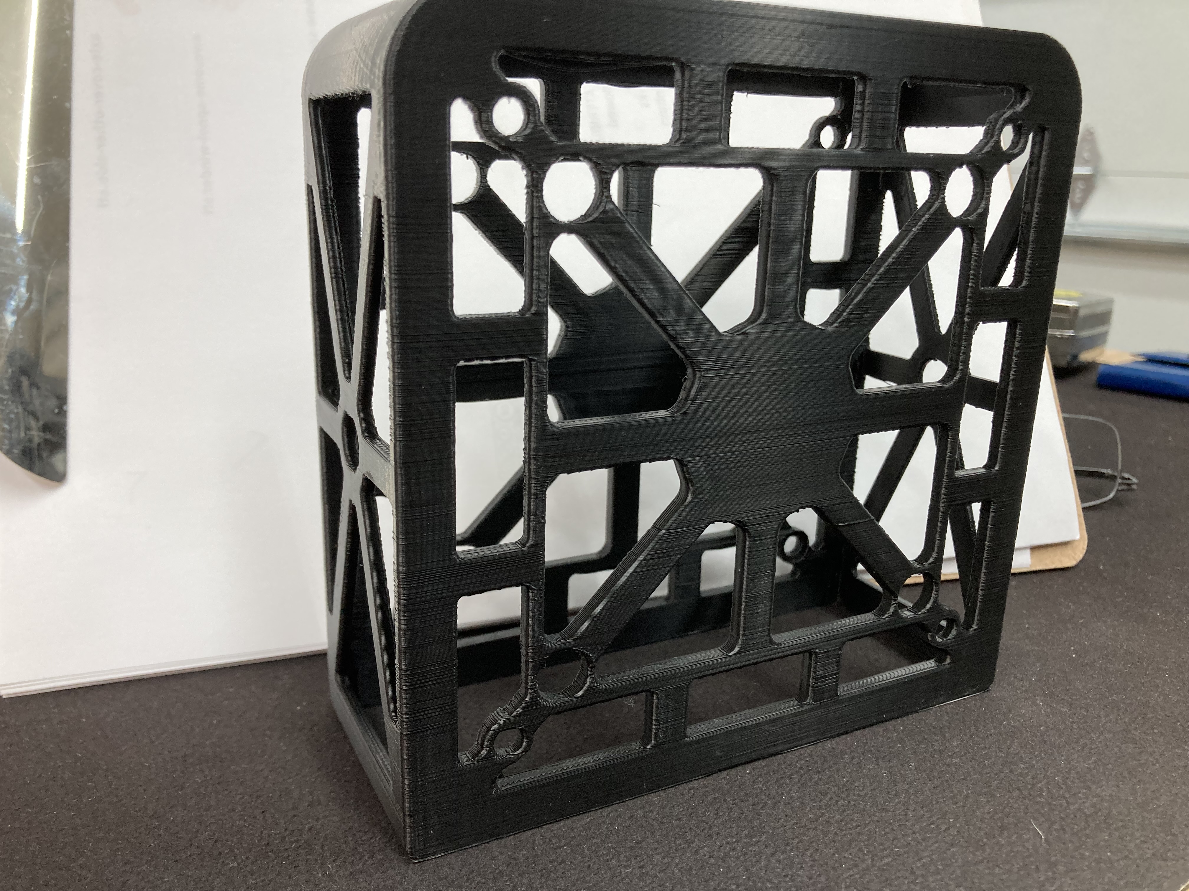 Miniatura 6 do modelo 3D Mini Computer Holder