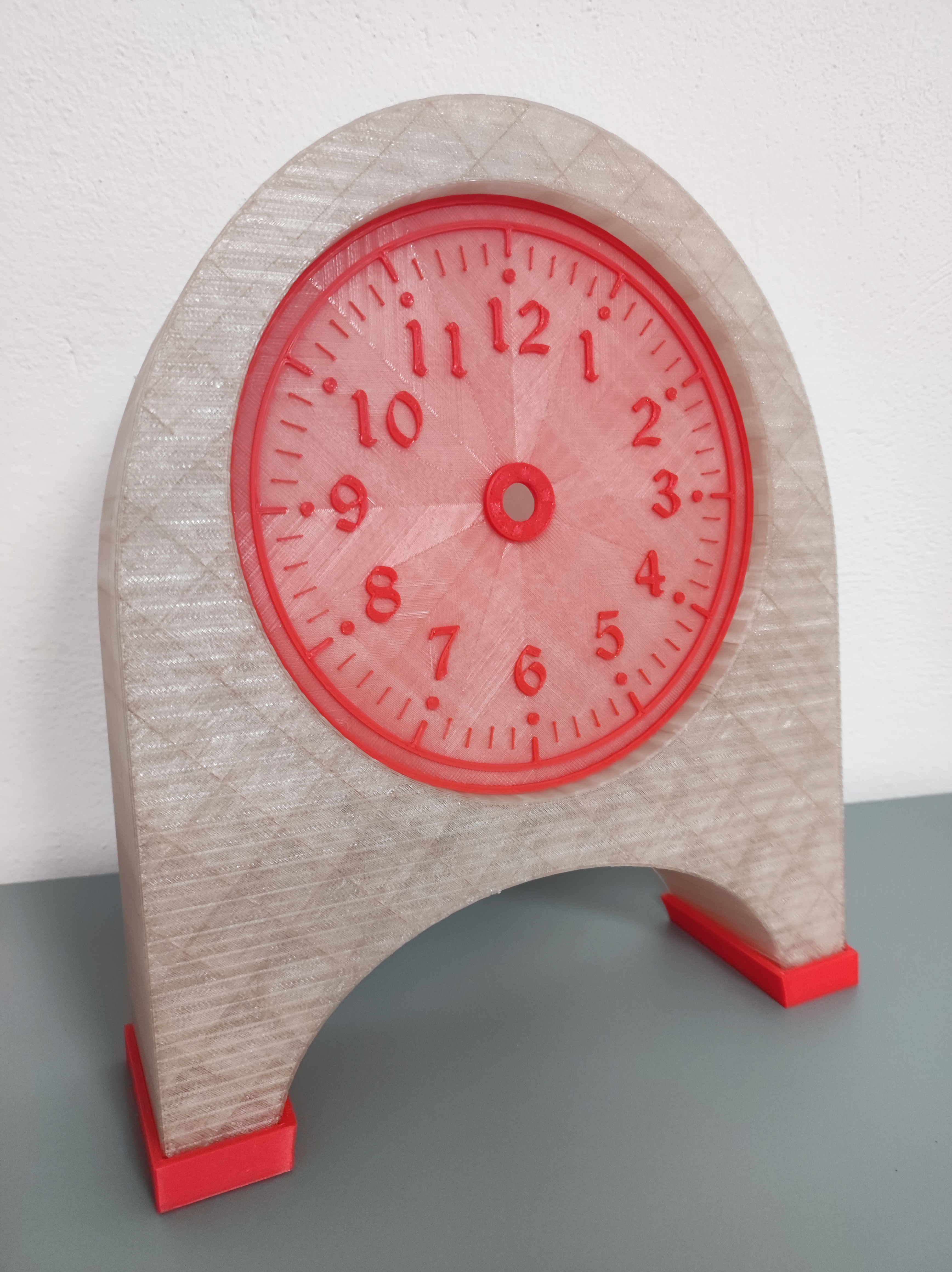 Pair of simple feet for standing clock