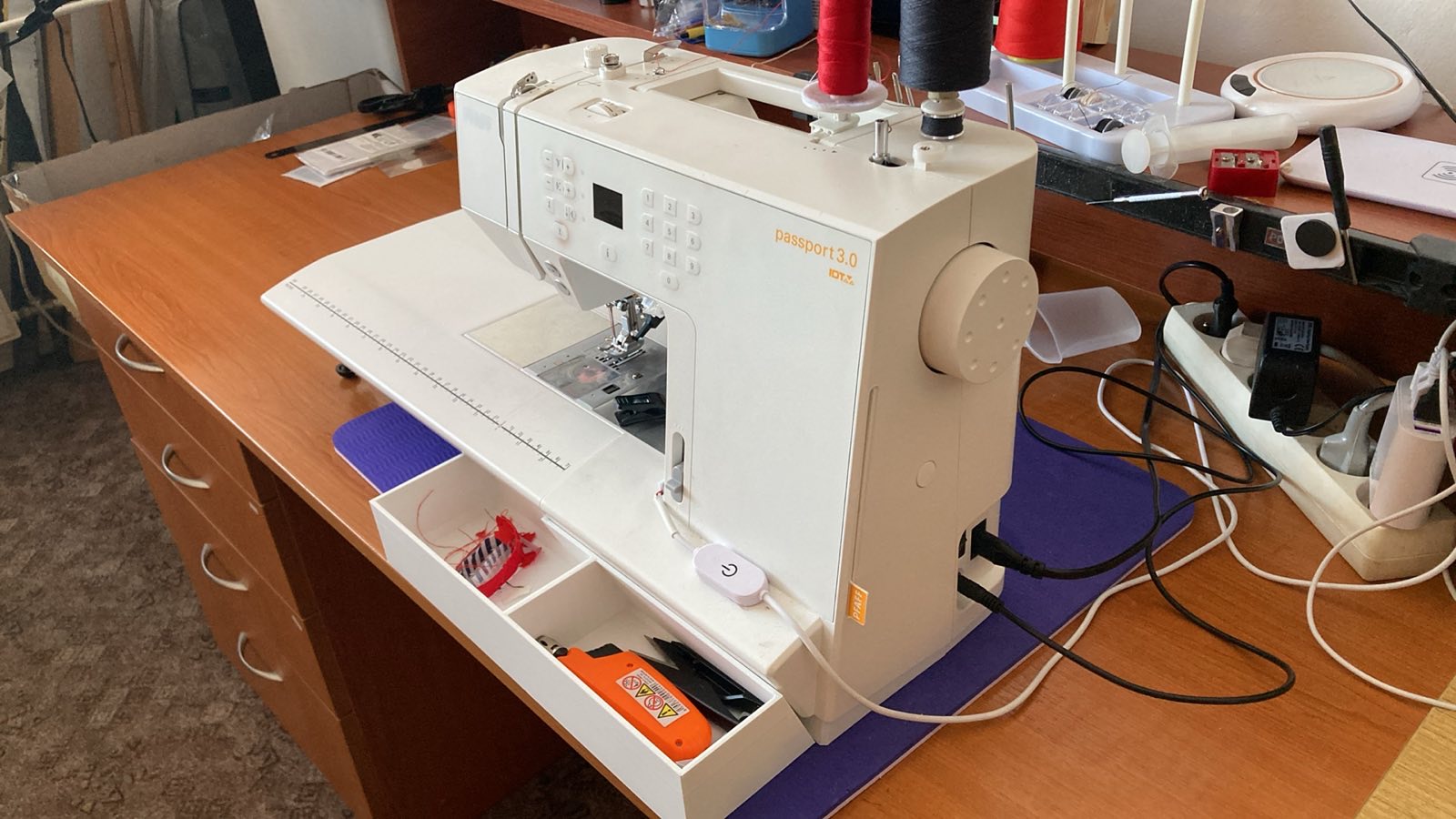 PFAF Passport sewing machine tray