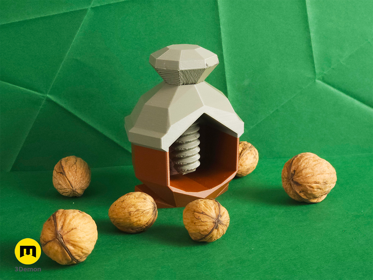 Seedot Nutcracker Low Poly — miniatura 3