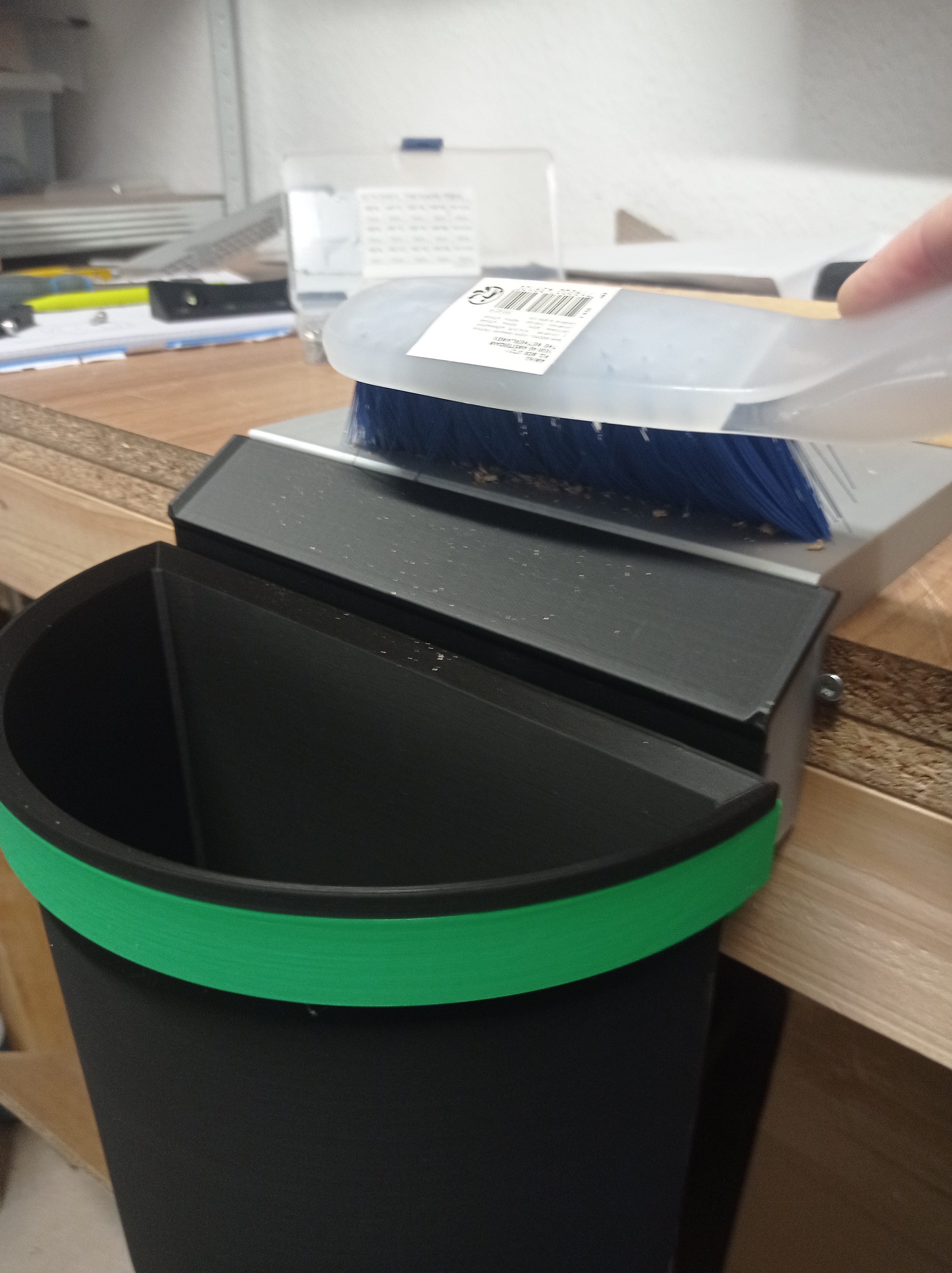 Workbench bucket/trash can for Festool MFT — thumbnail 2