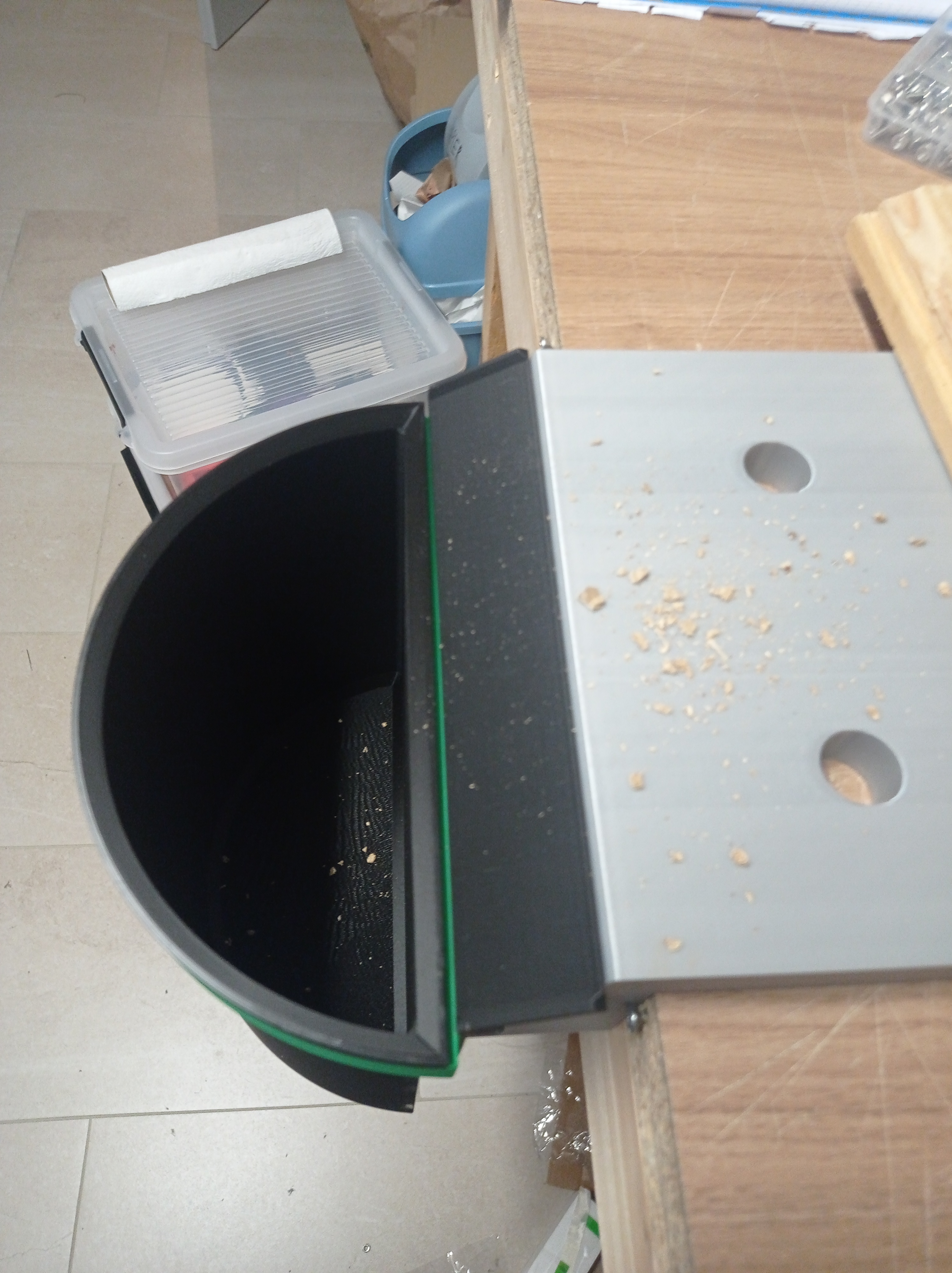 Workbench bucket/trash can for Festool MFT — thumbnail 8