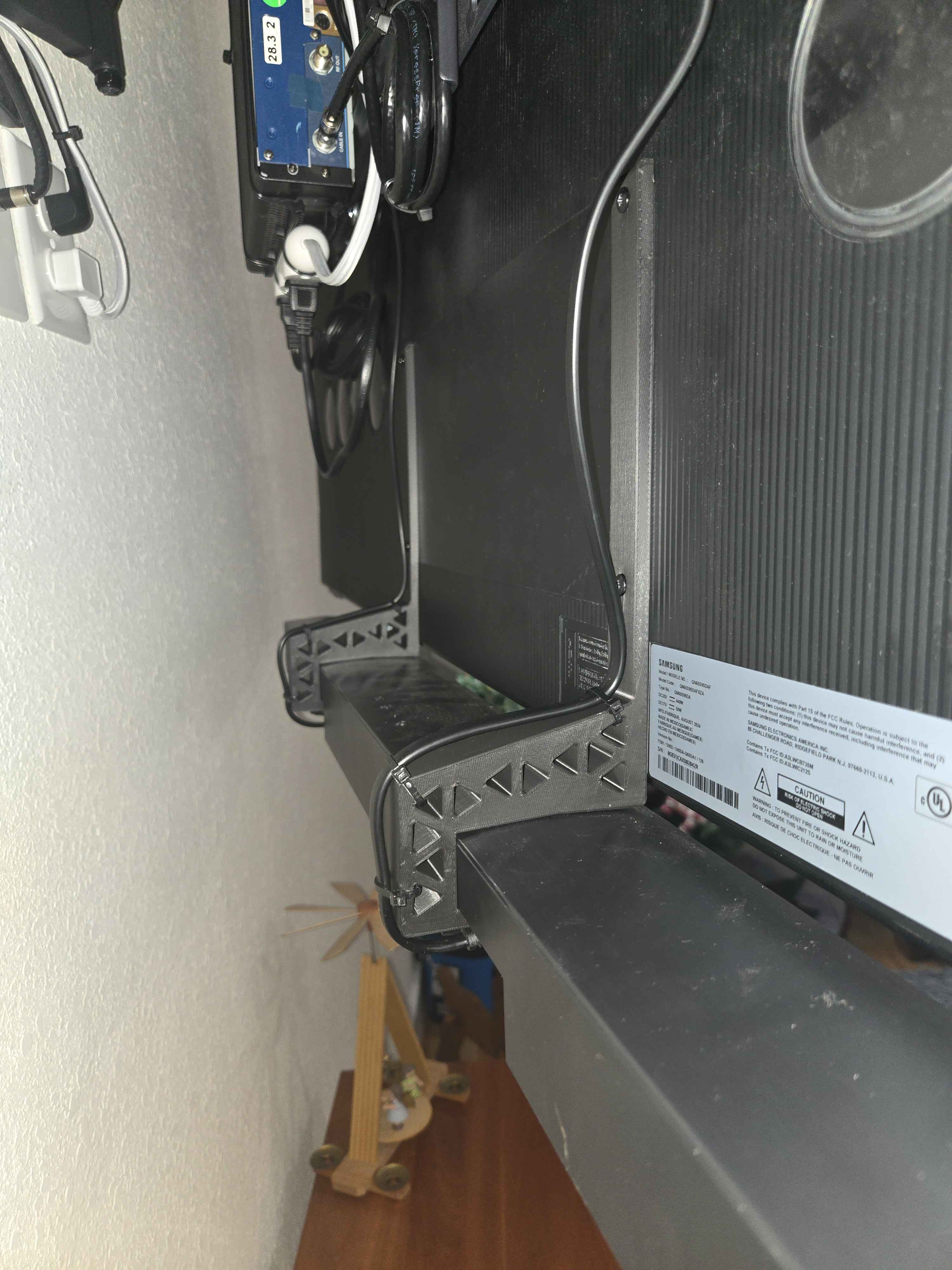 TV Soundbar Mount