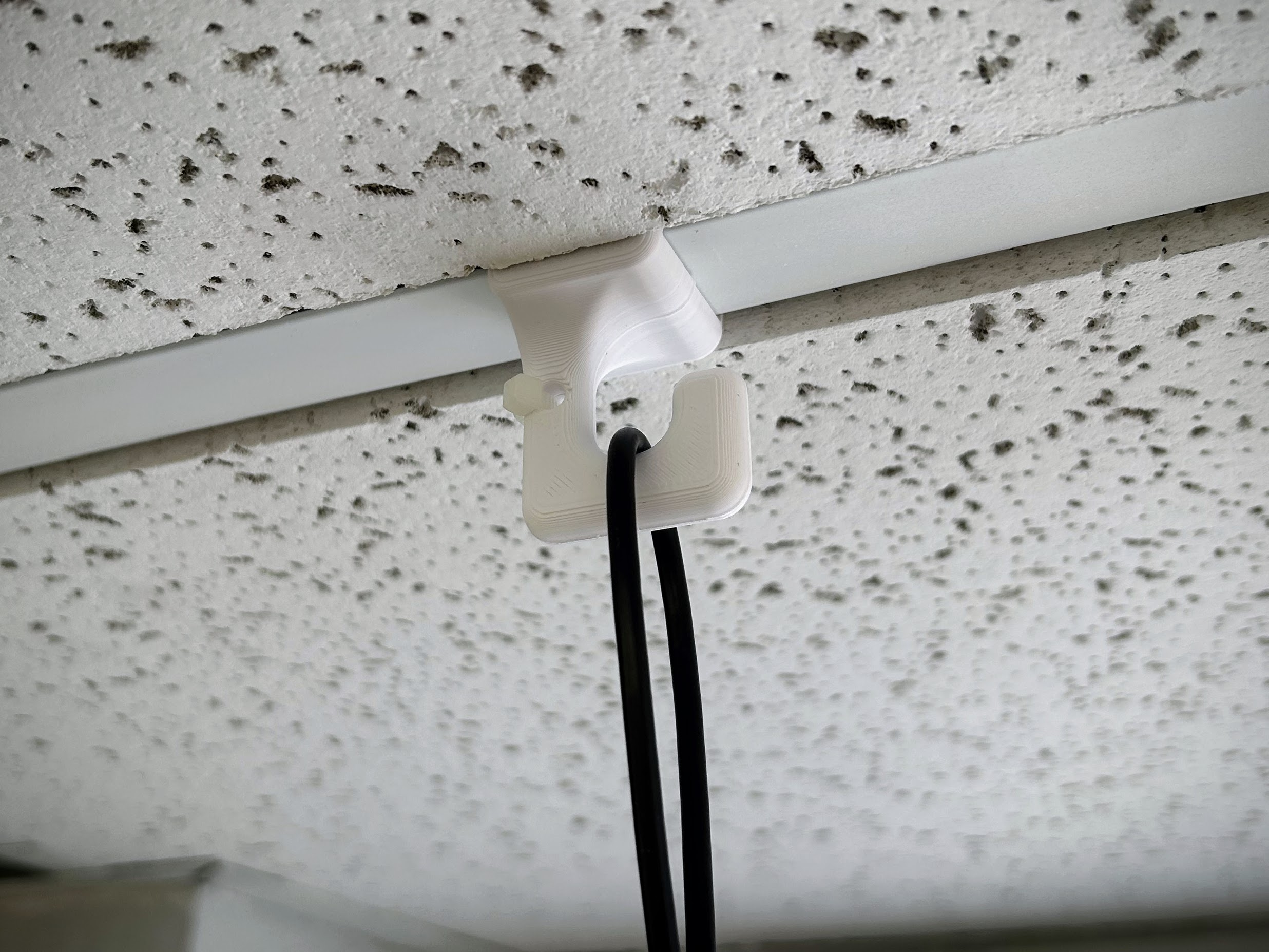 Miniatura 7 do modelo 3D Strong Ceiling Grid Hooks