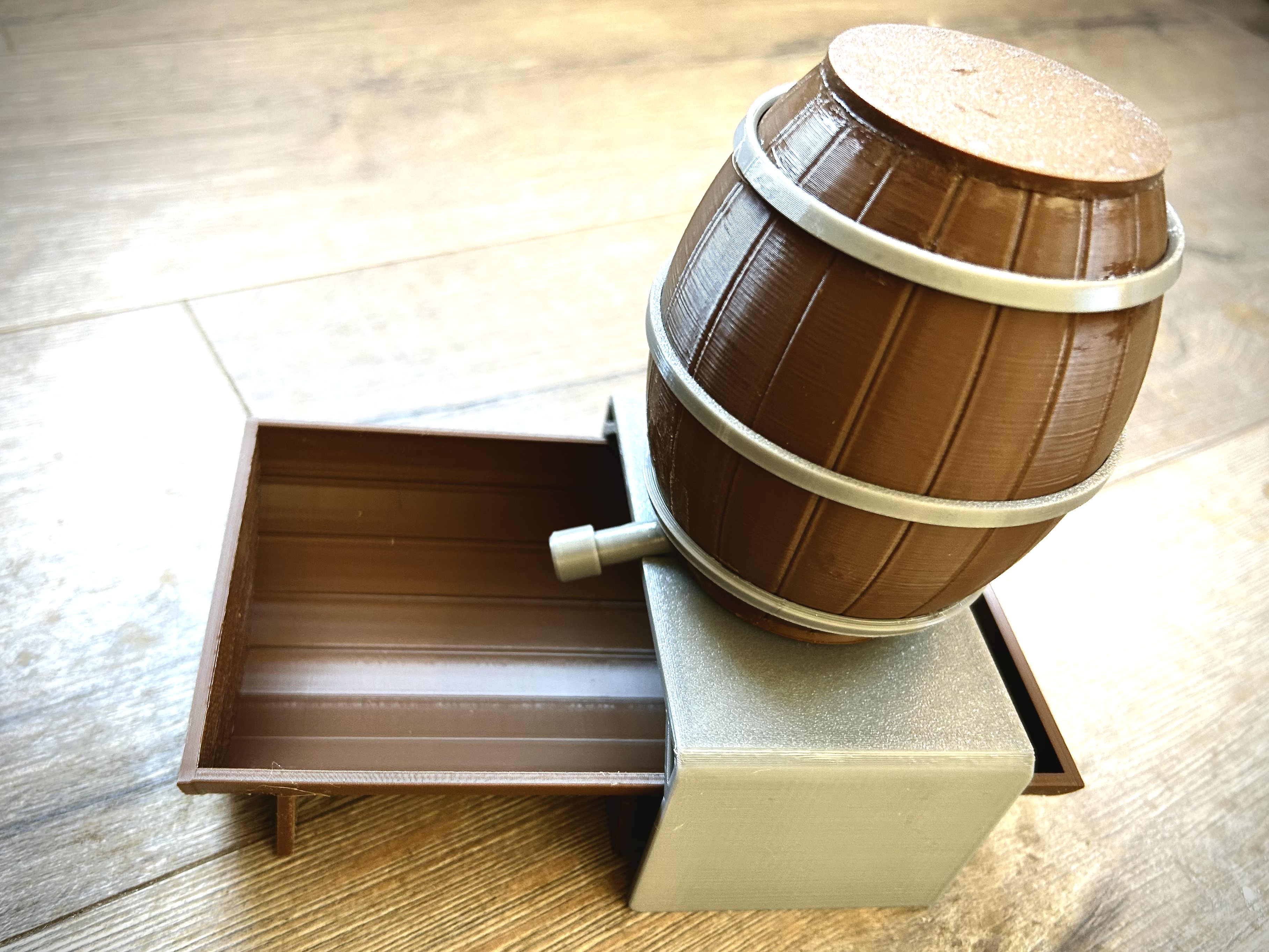 Perpetual flow water barrel experiment