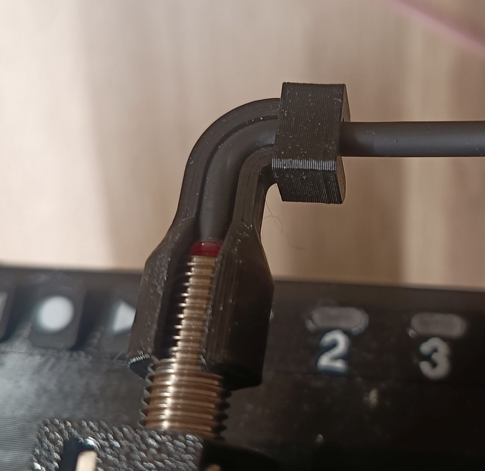 MMU3 FINDA stress relief cable lock