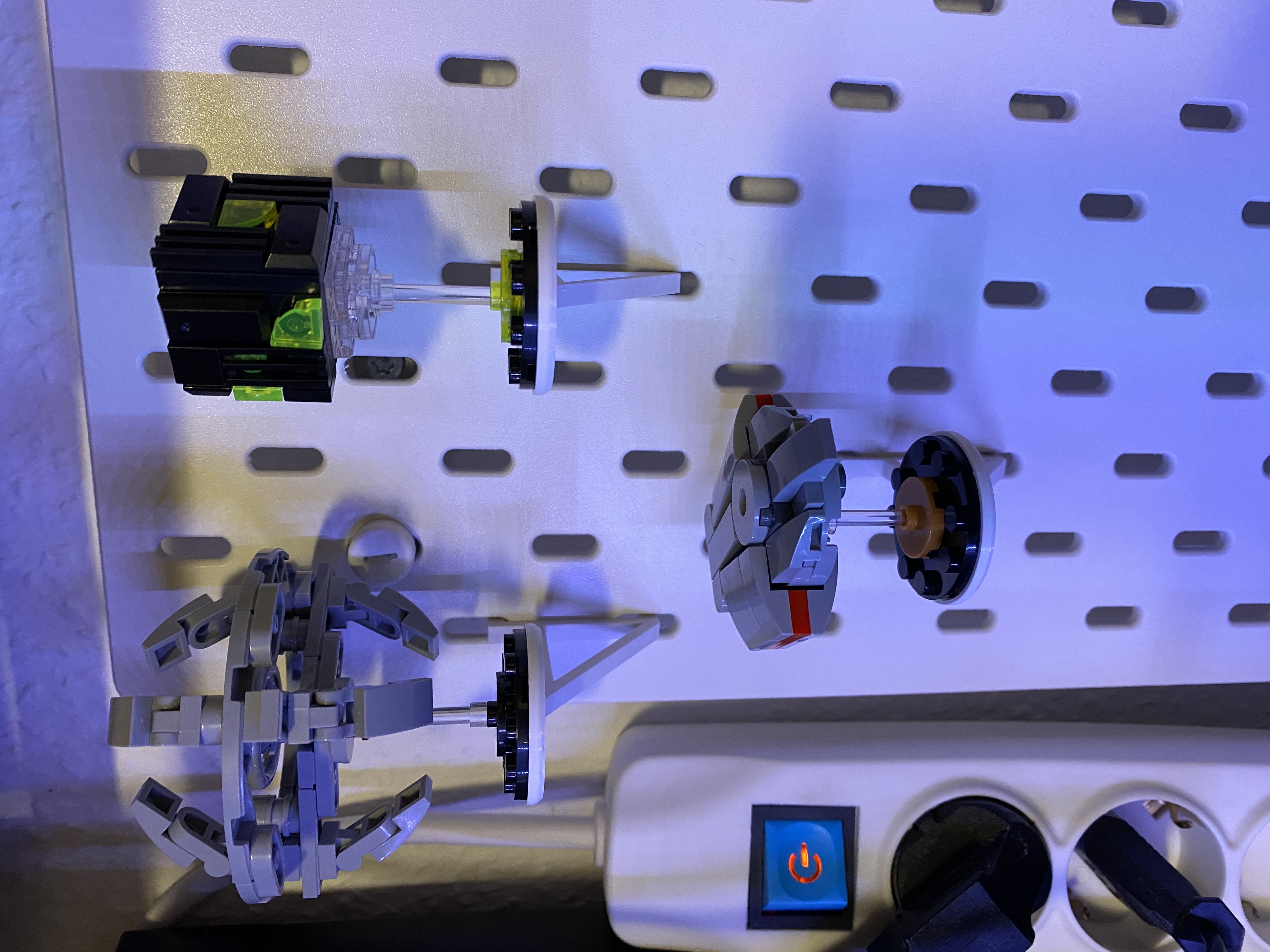 Skadis shelf for Bluebrixx Star Trek Advent calendar