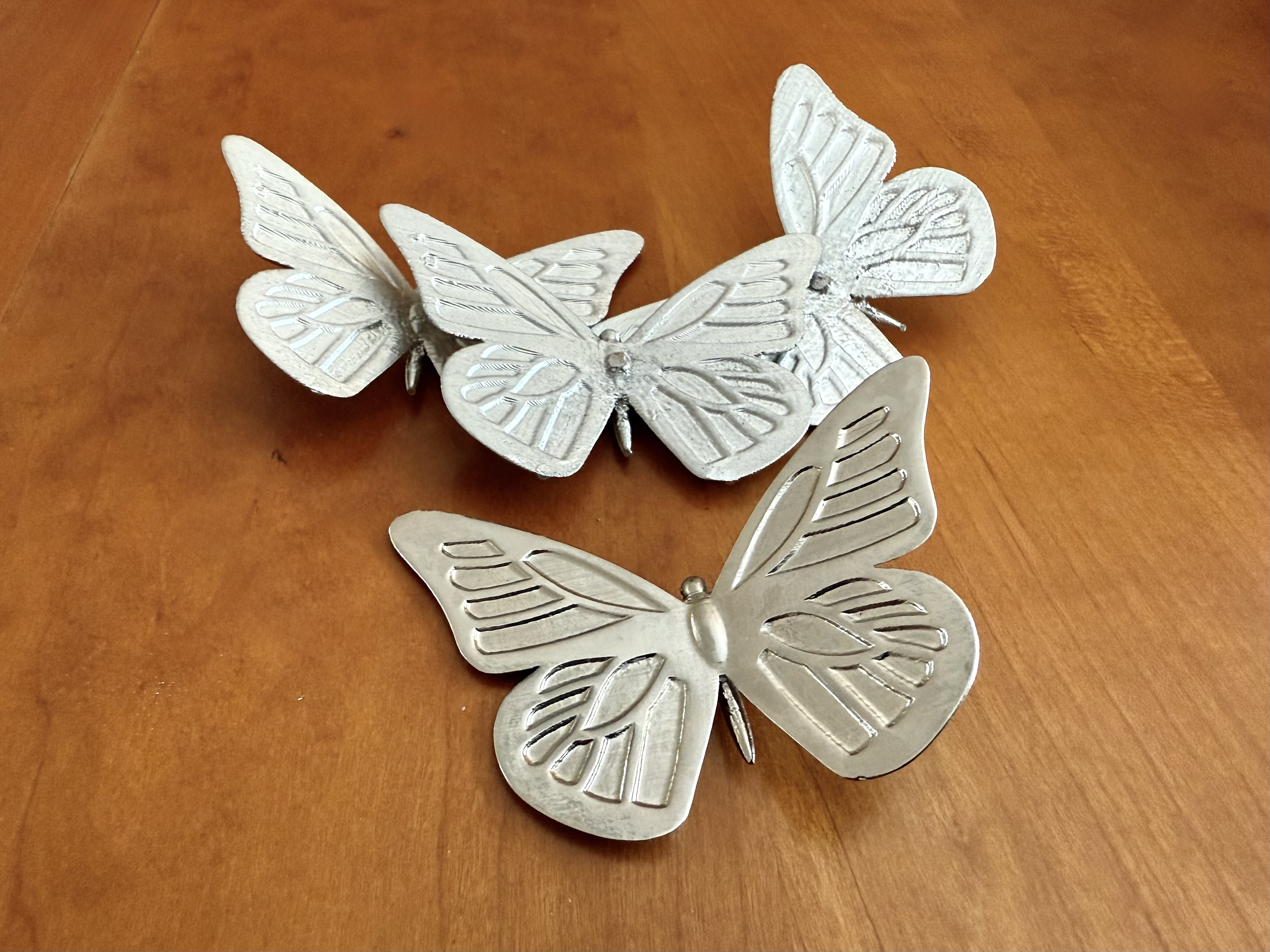 Water-soluble mold for cast-metal Butterfly