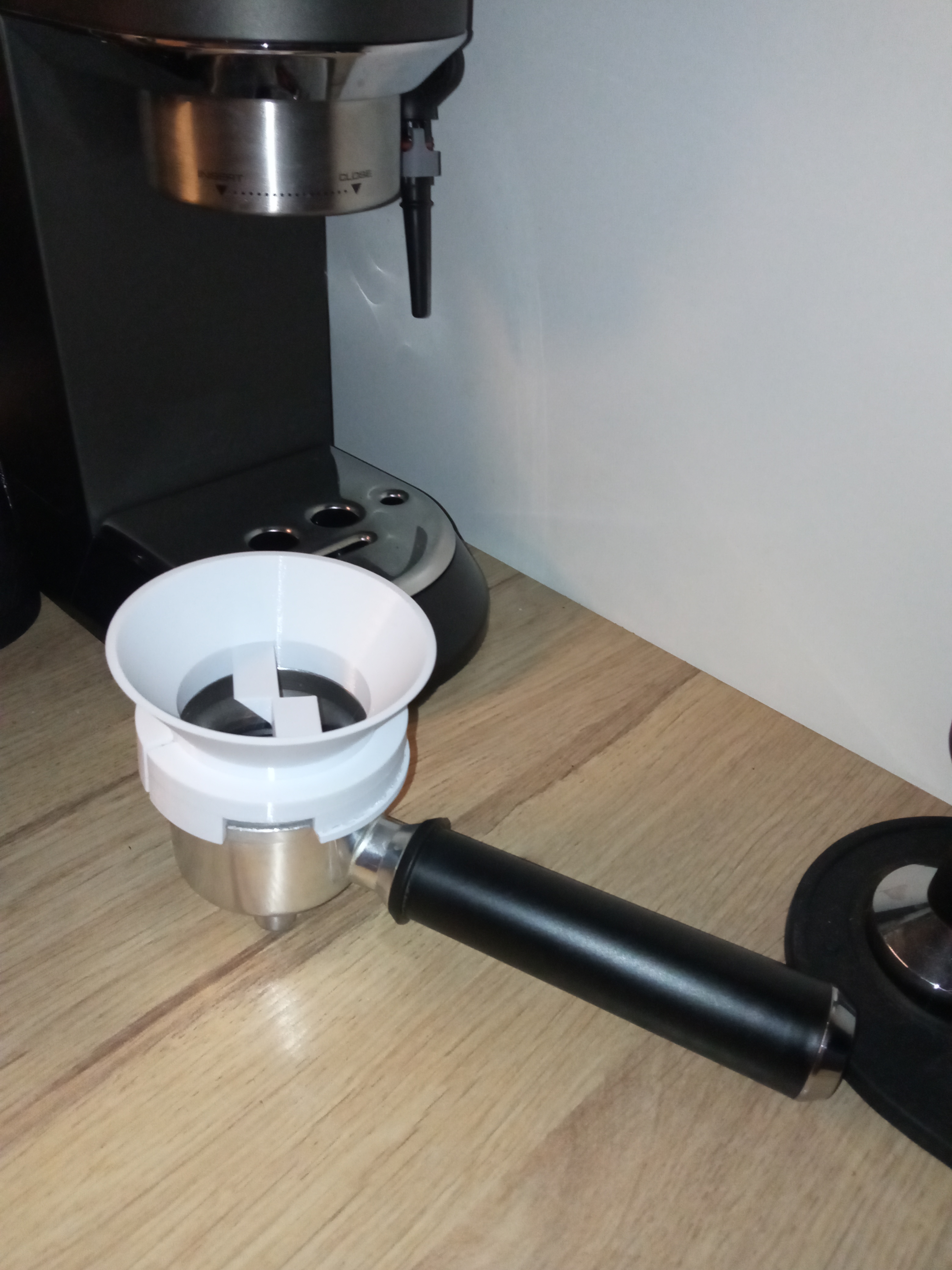 Funnel end distributor to coffee Delonghi 51mm