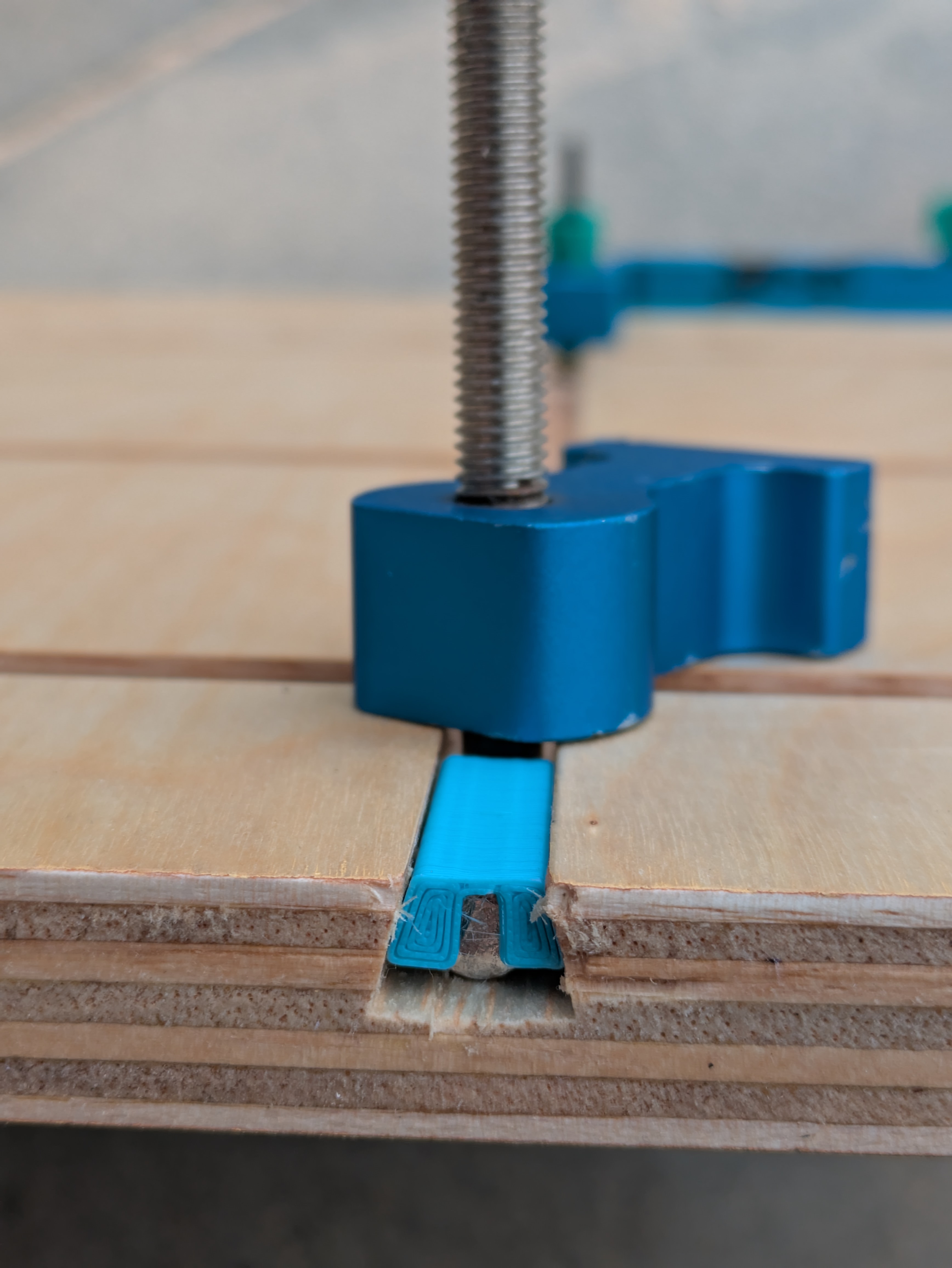 Dovetail Adapter for L-Bolts