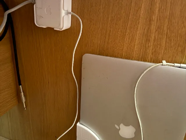 Apple 45W MagSafe 2 power adapter wall holder REMIX