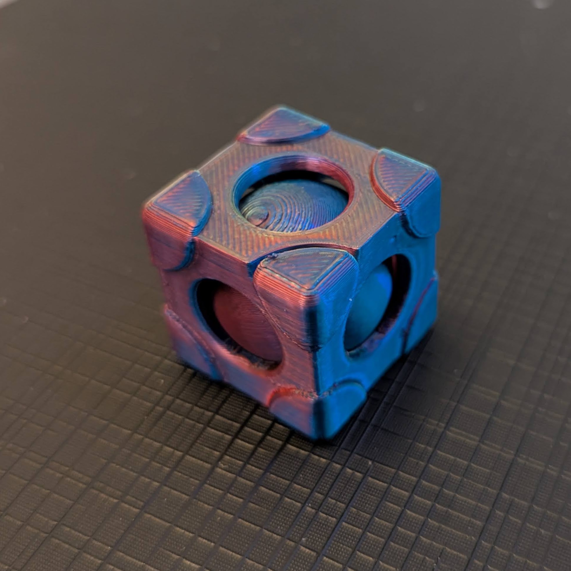 Miniatura 3 do modelo 3D Magic hand spinner Ball & Cube