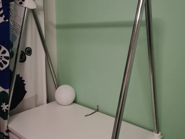 Clothes hanger stand