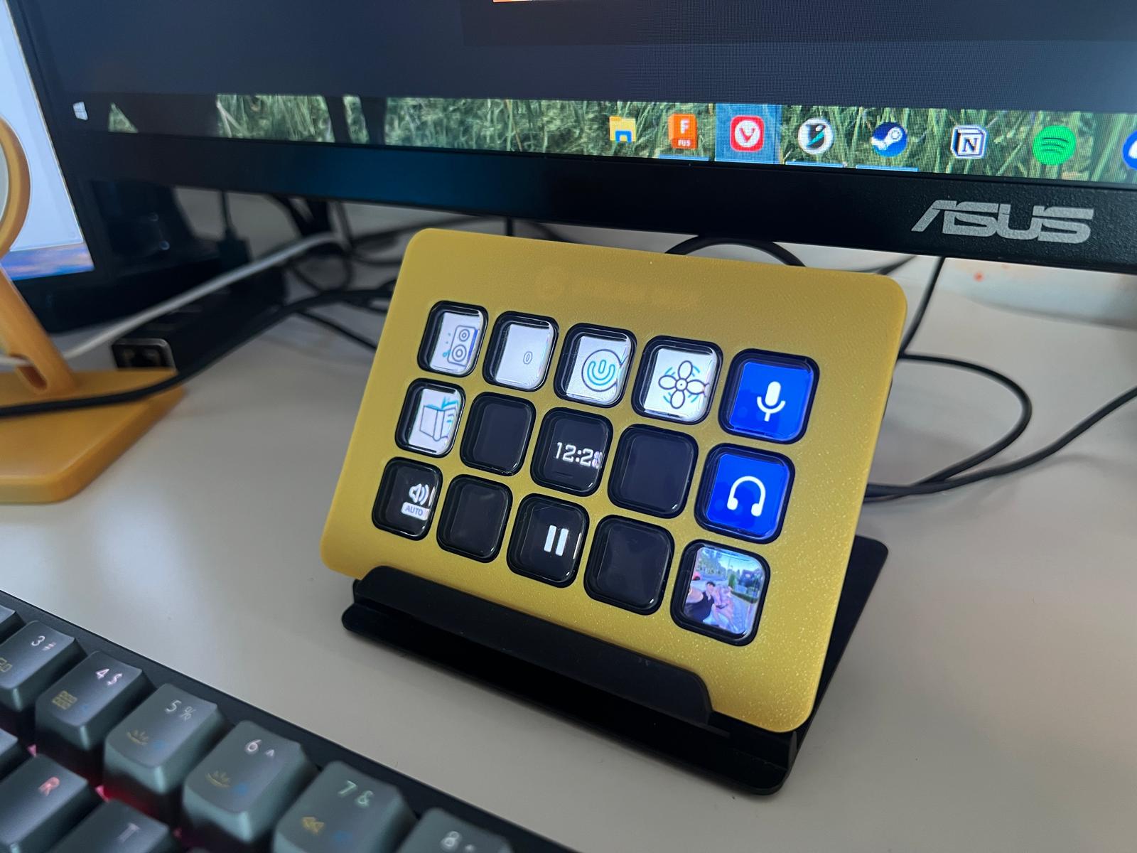 Miniatura 5 do modelo 3D Stream Deck Cover