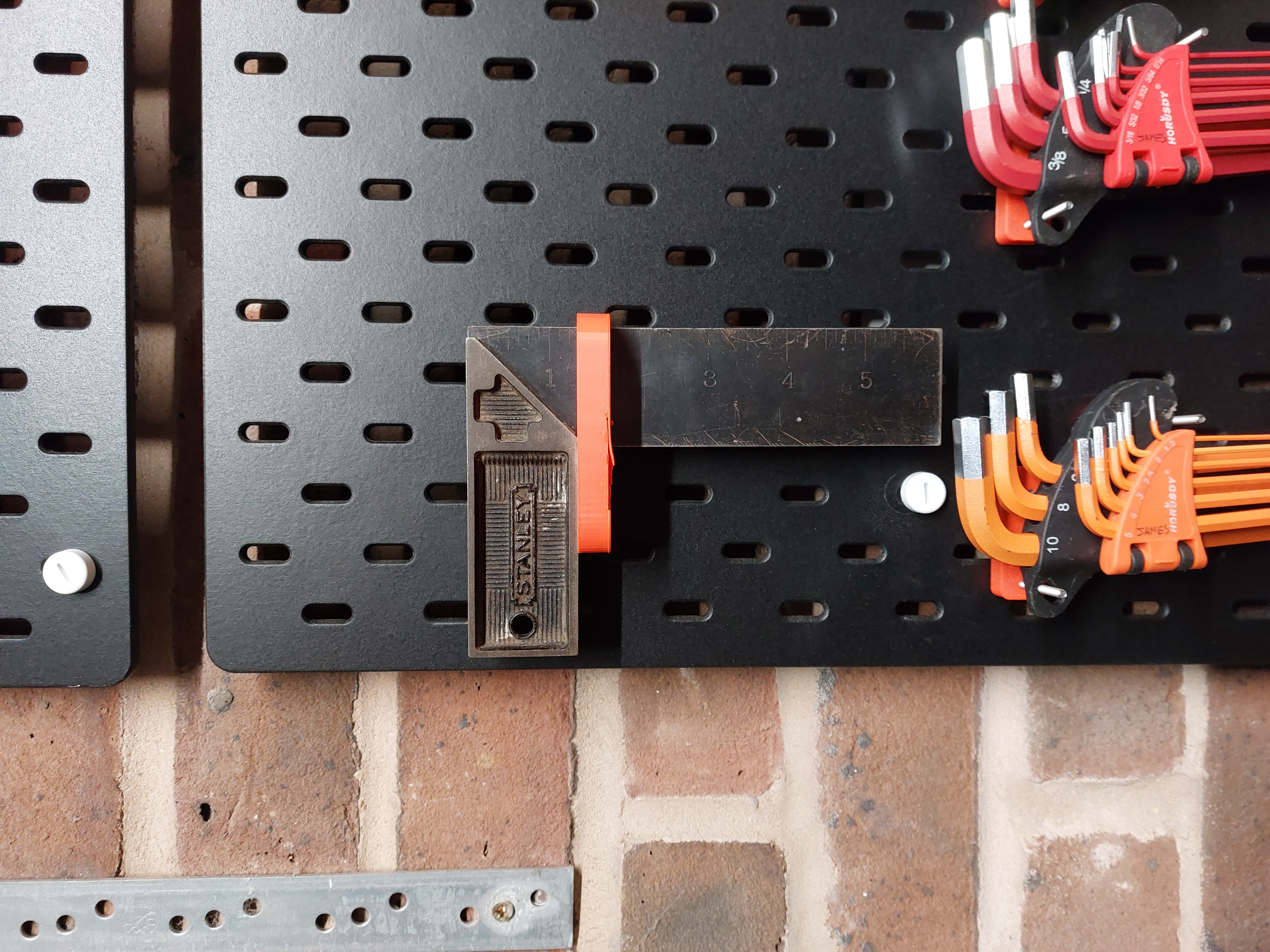 Skadis Engineers Square Holder.