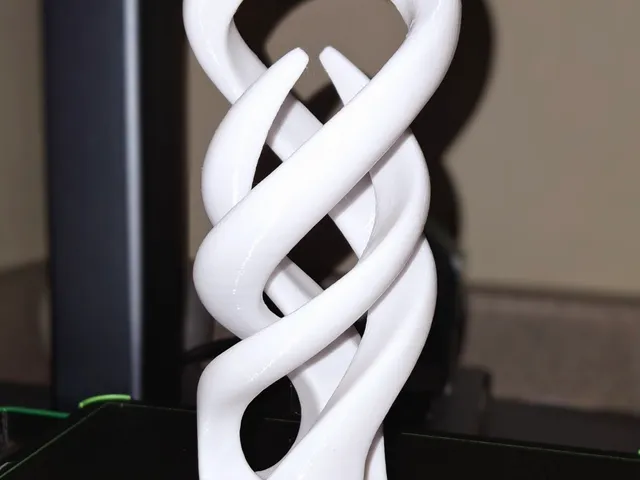 "Twist" Organic Sculpture - support free