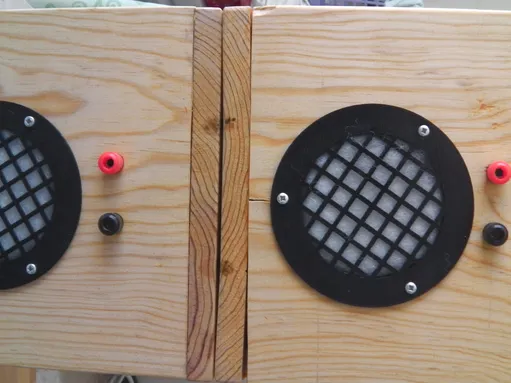 Speaker resistor vent