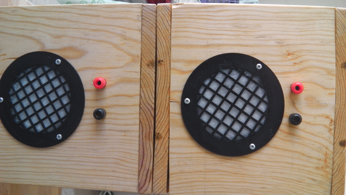 Speaker resistor vent