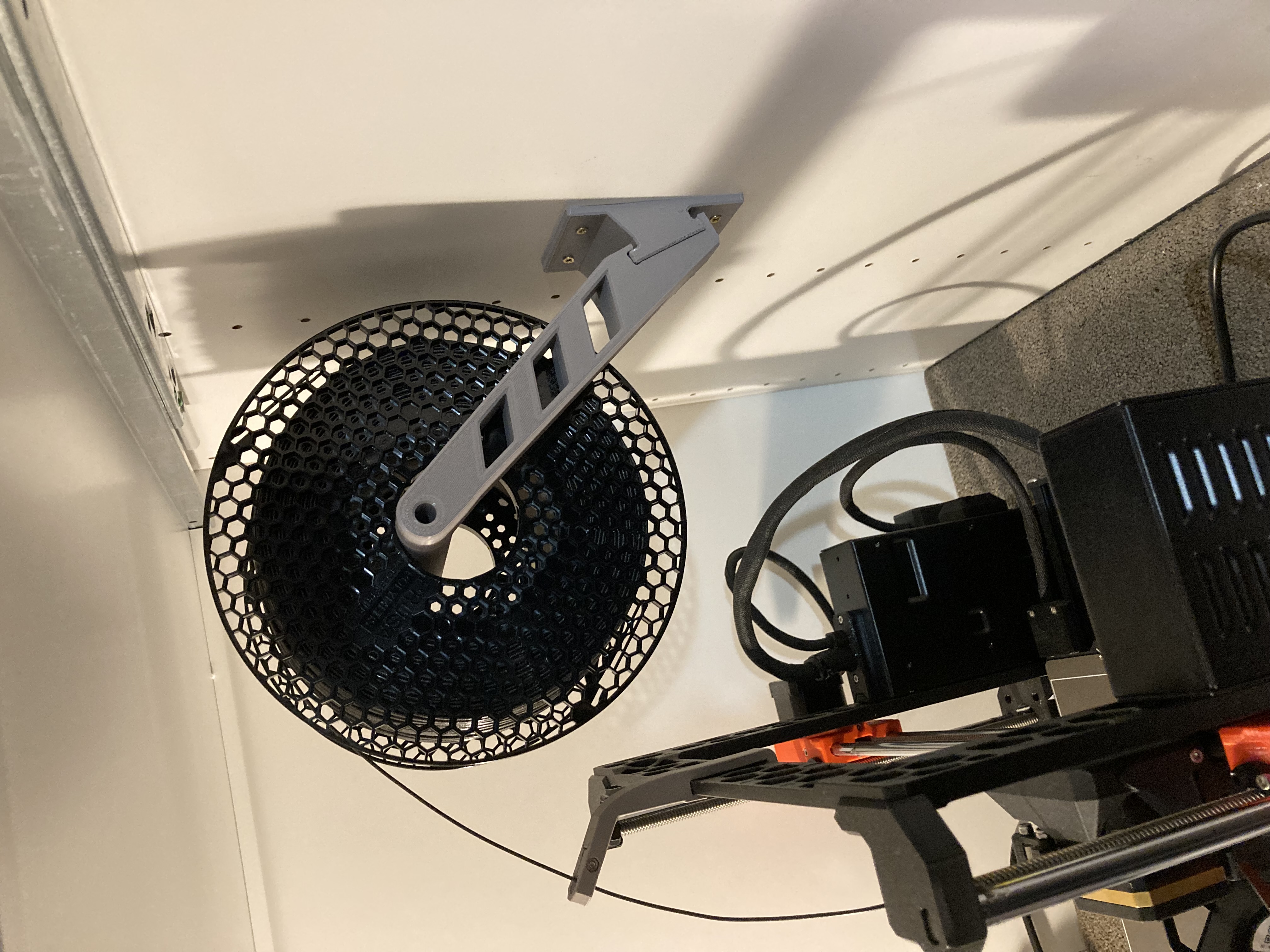 Spoolholder wallmount