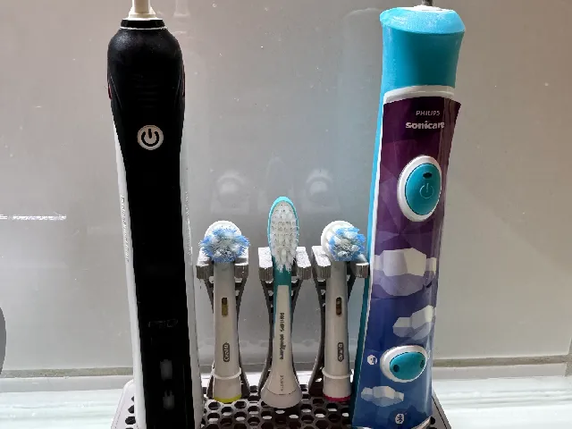 Duo Electric Toothbrush Stand (Oral B/iO & Sonicare)