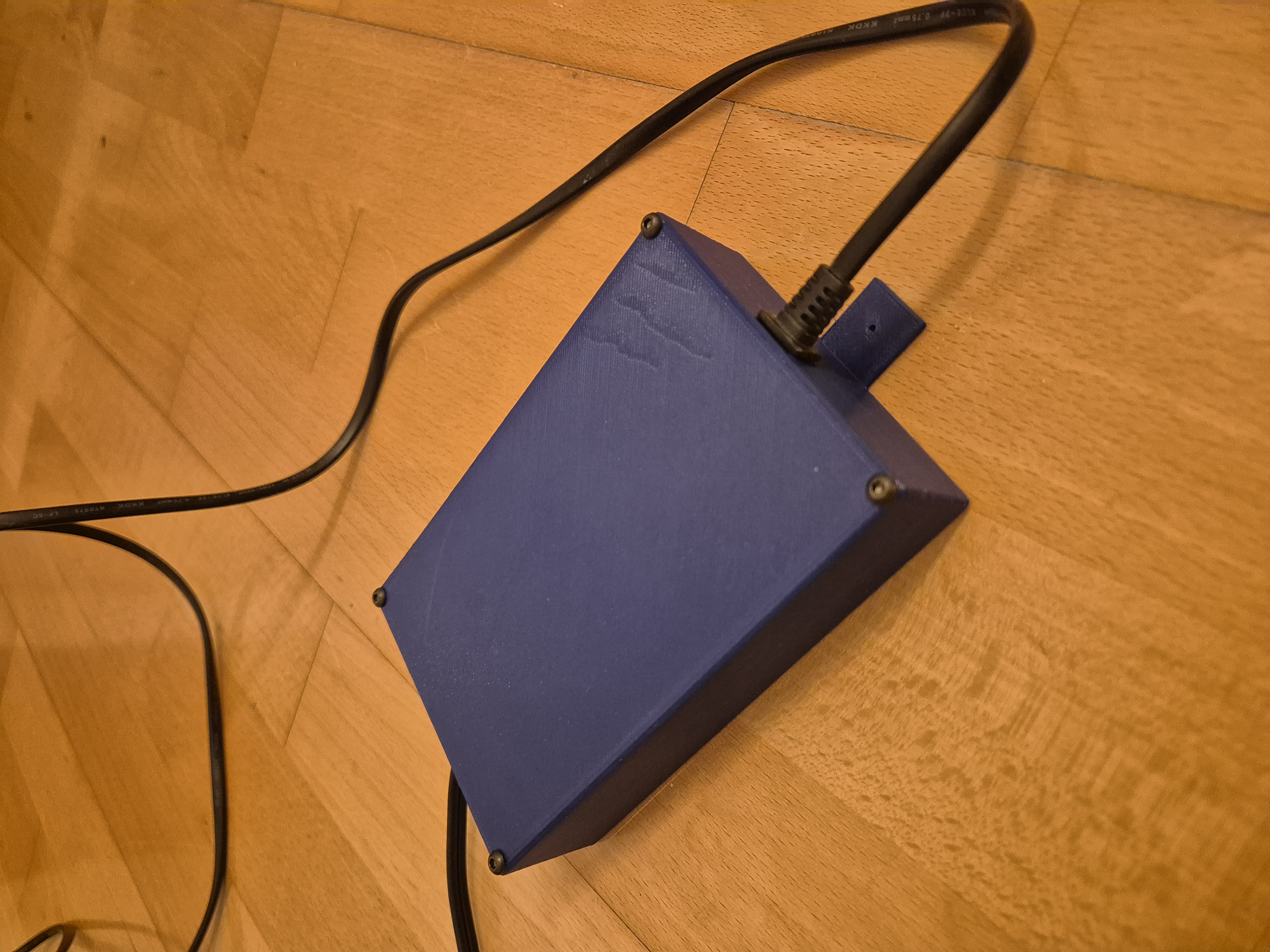 Customisable Case with mounting tabs — thumbnail 2