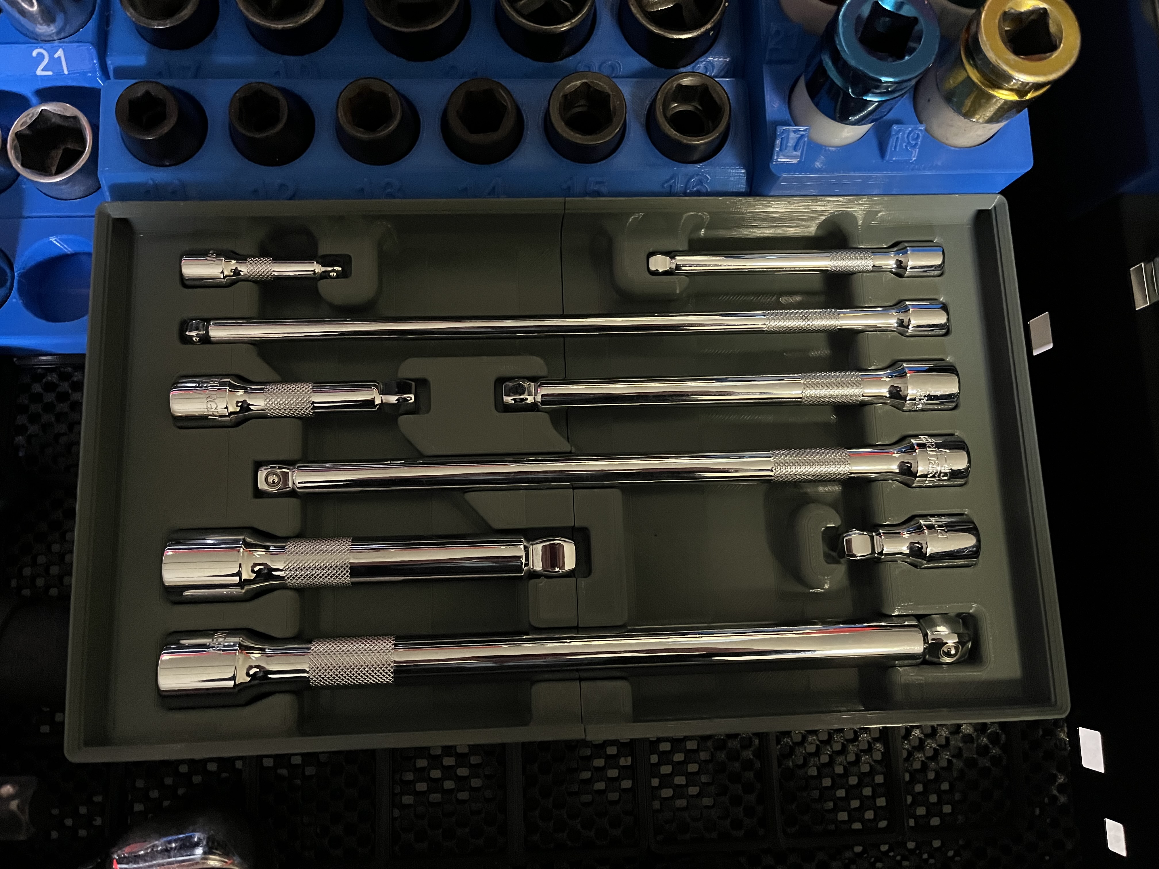 Stackable Gridfinity Tray for Harbor Freight Wobble Extensions