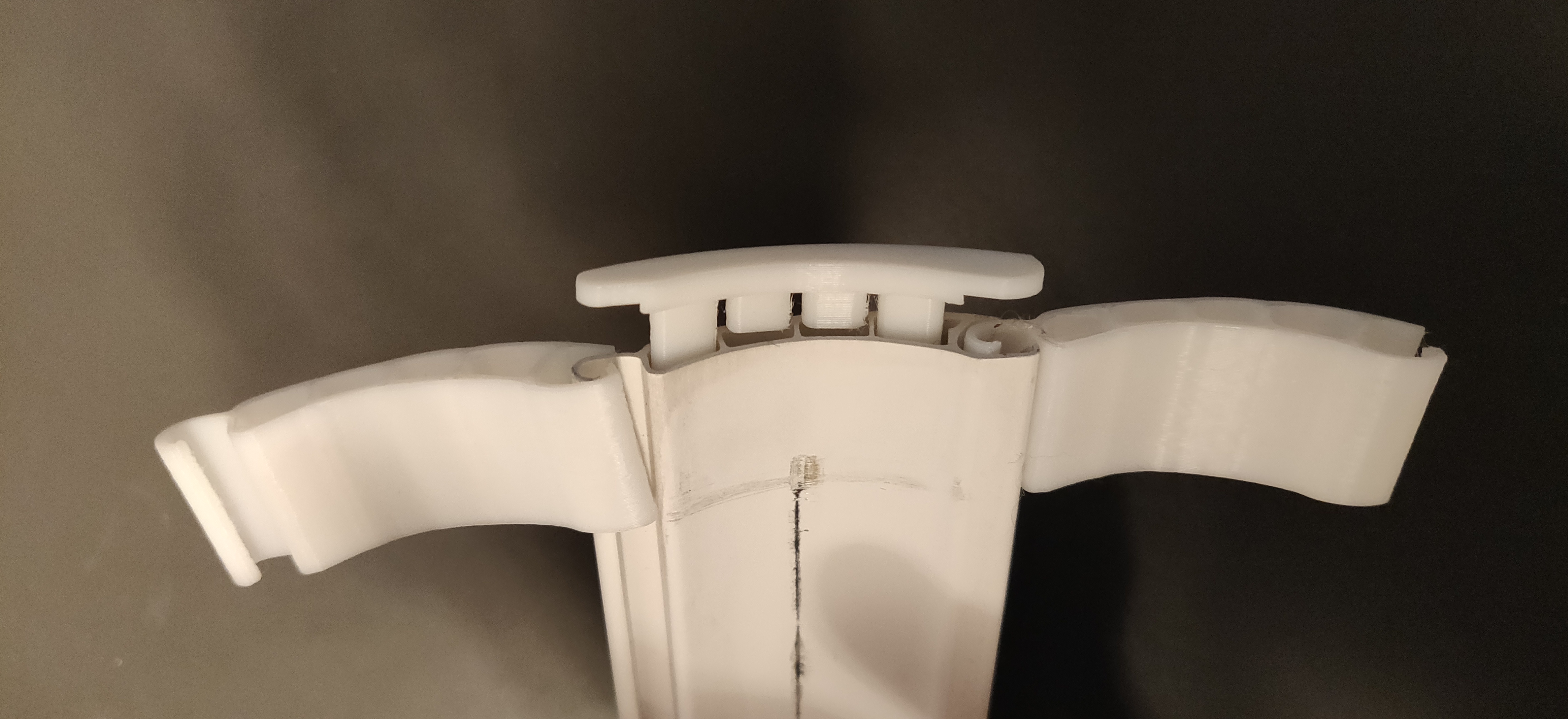 Rolling shutters blade cap - Embouts de lames de volets roulant