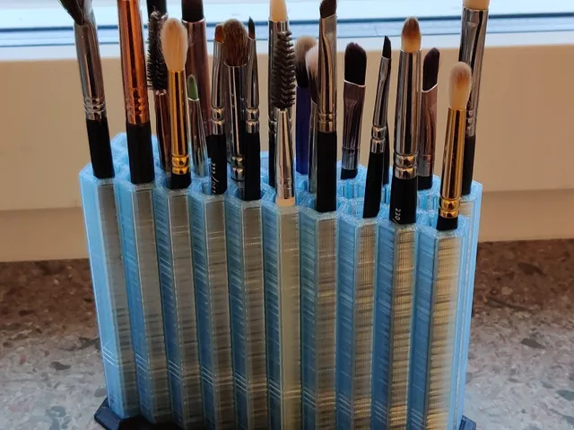 Vase mode Make up brush stand - Small brushes