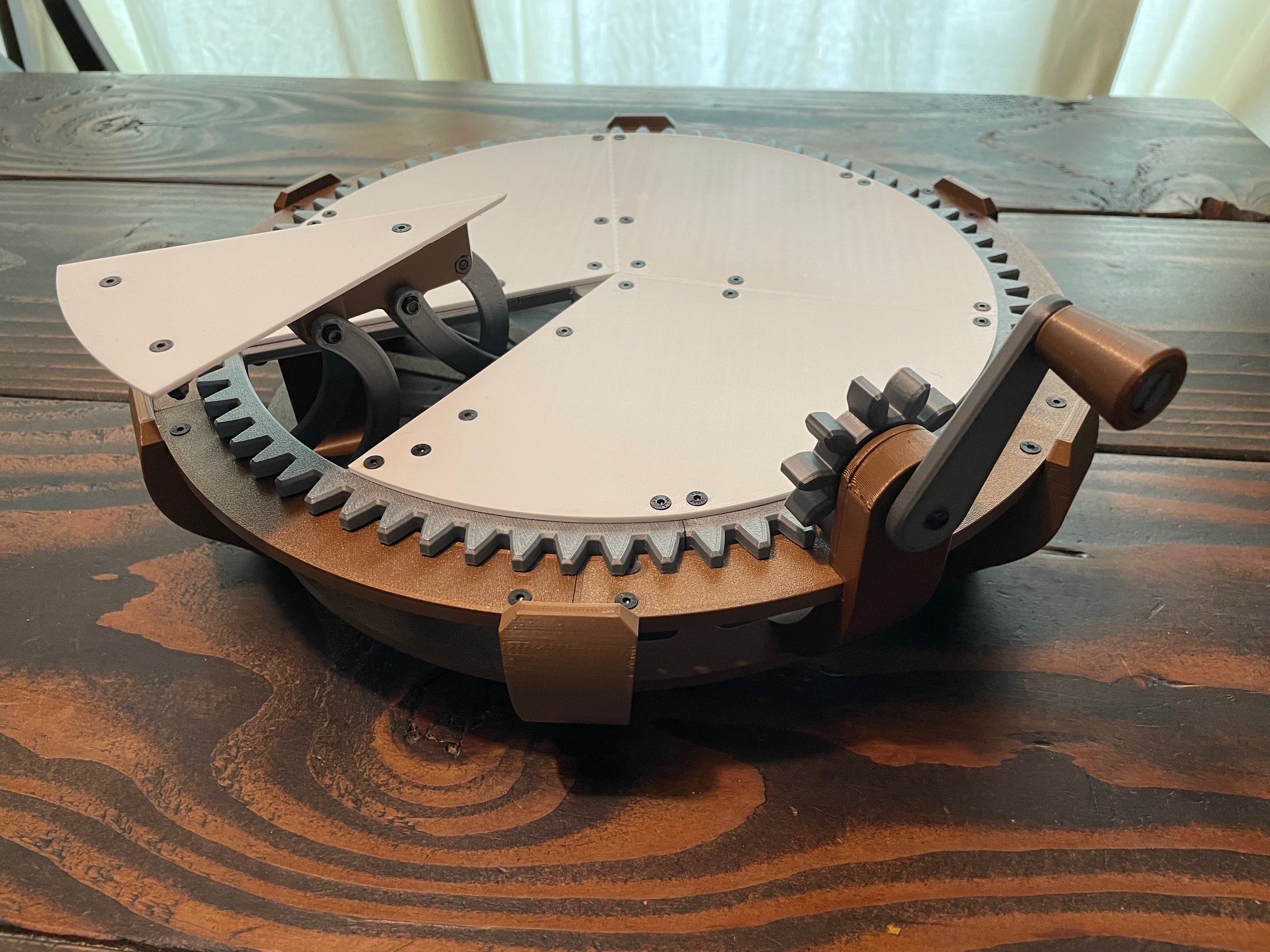 Miniatura 4 do modelo 3D Mechanical Cake Stand