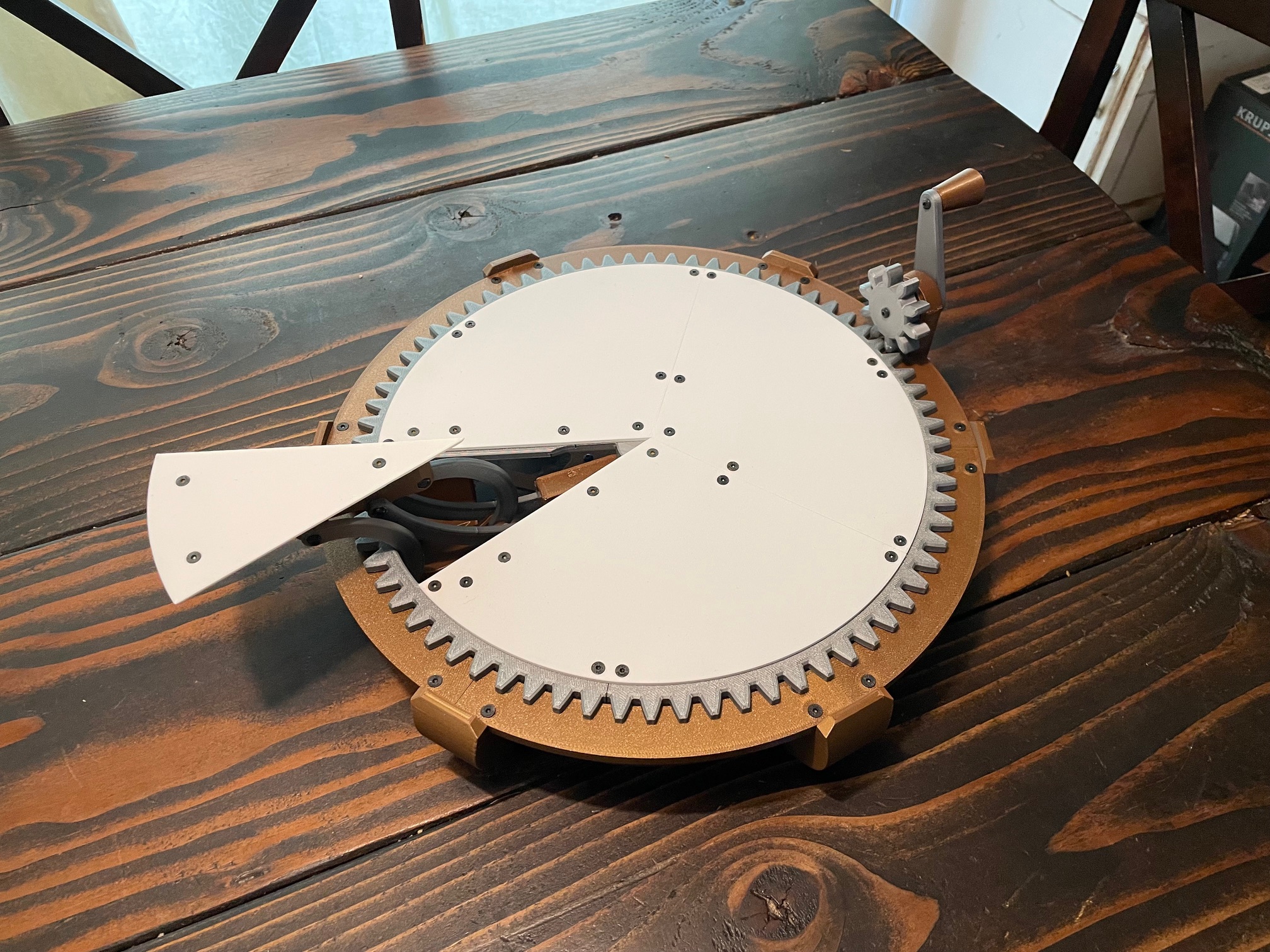 Miniatura 5 do modelo 3D Mechanical Cake Stand