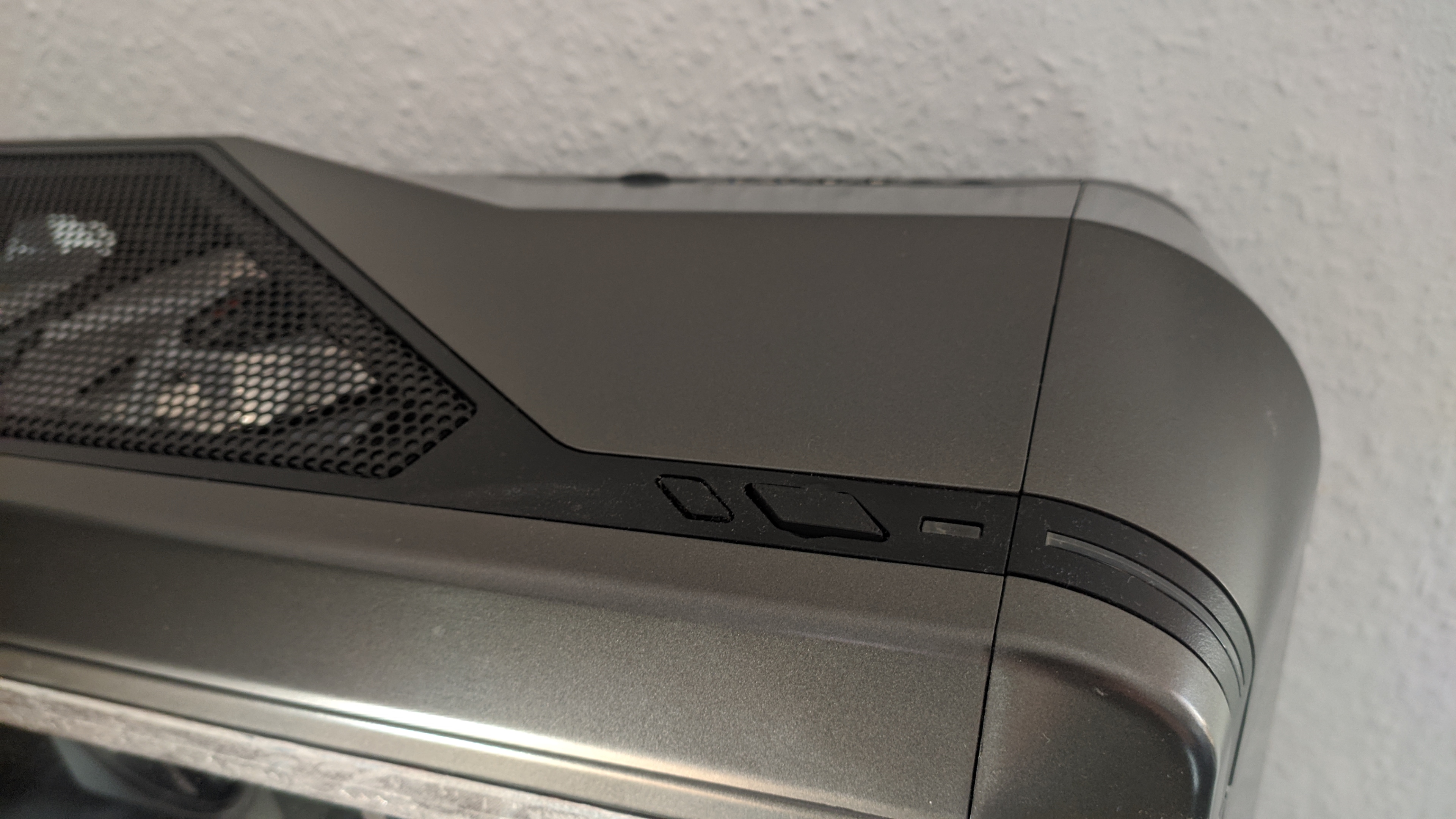 NZXT Phantom 410 power button