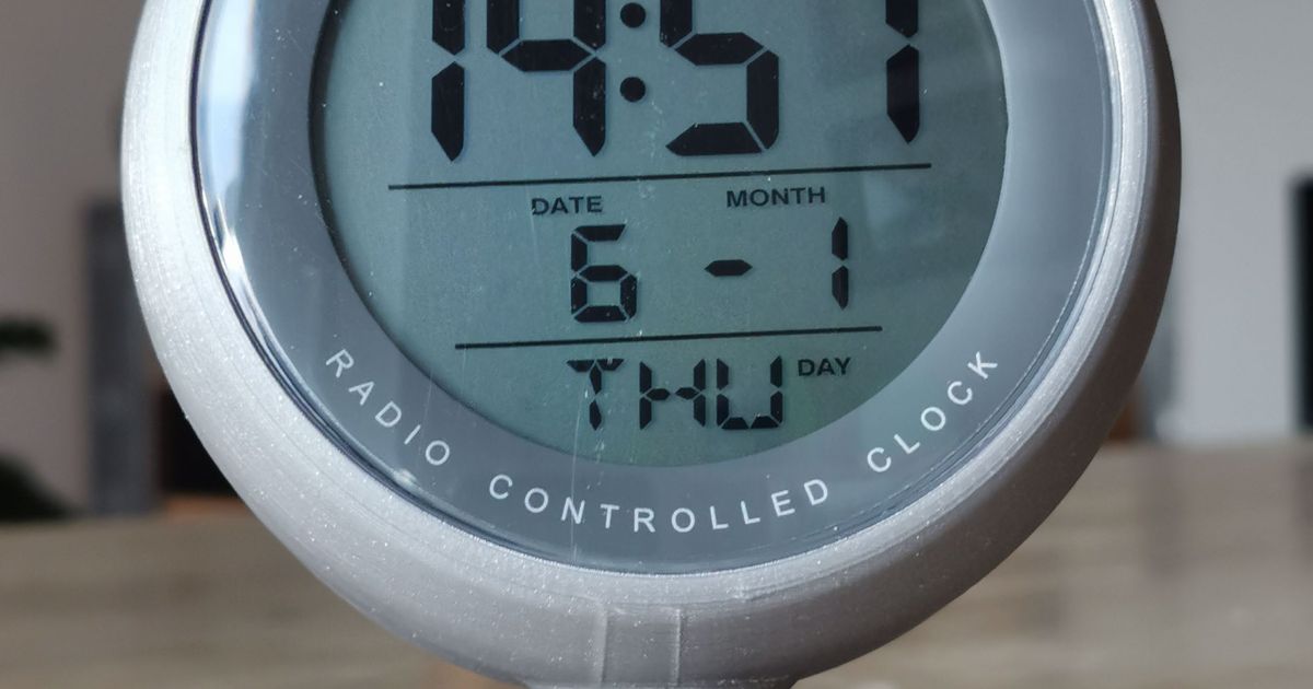 Eurochron EFBU811 radio controlled clock stand by Joe's wood'n 3D