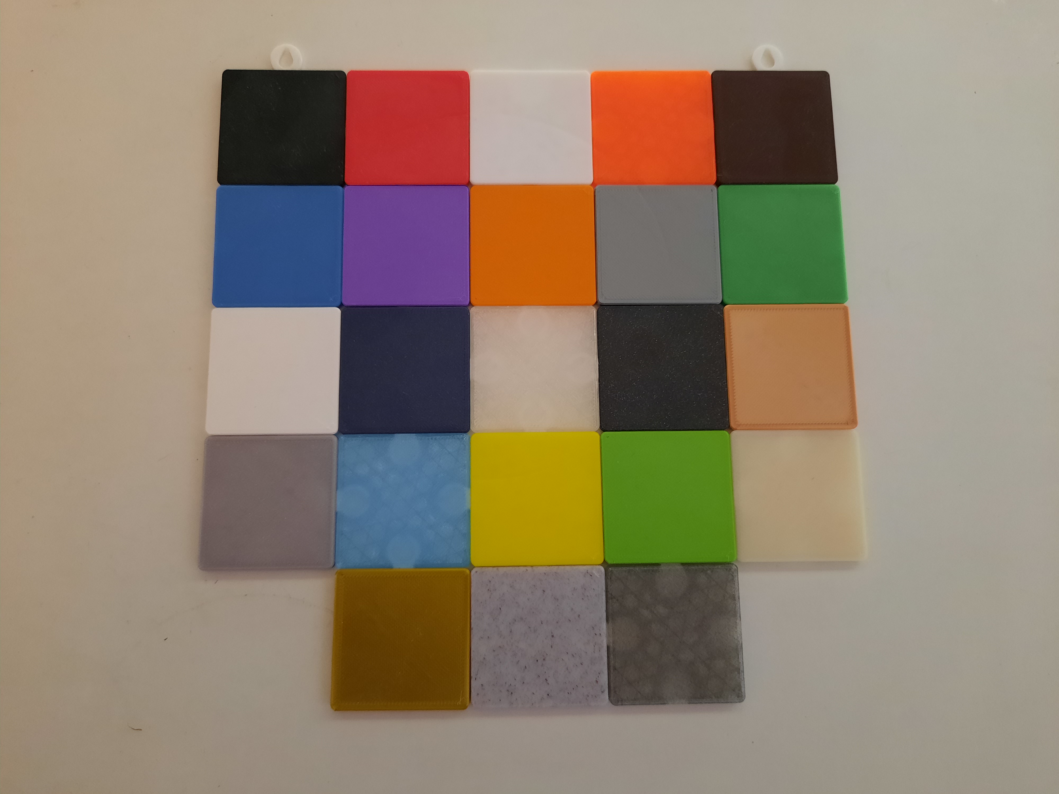 Filament sample wallholder clip system