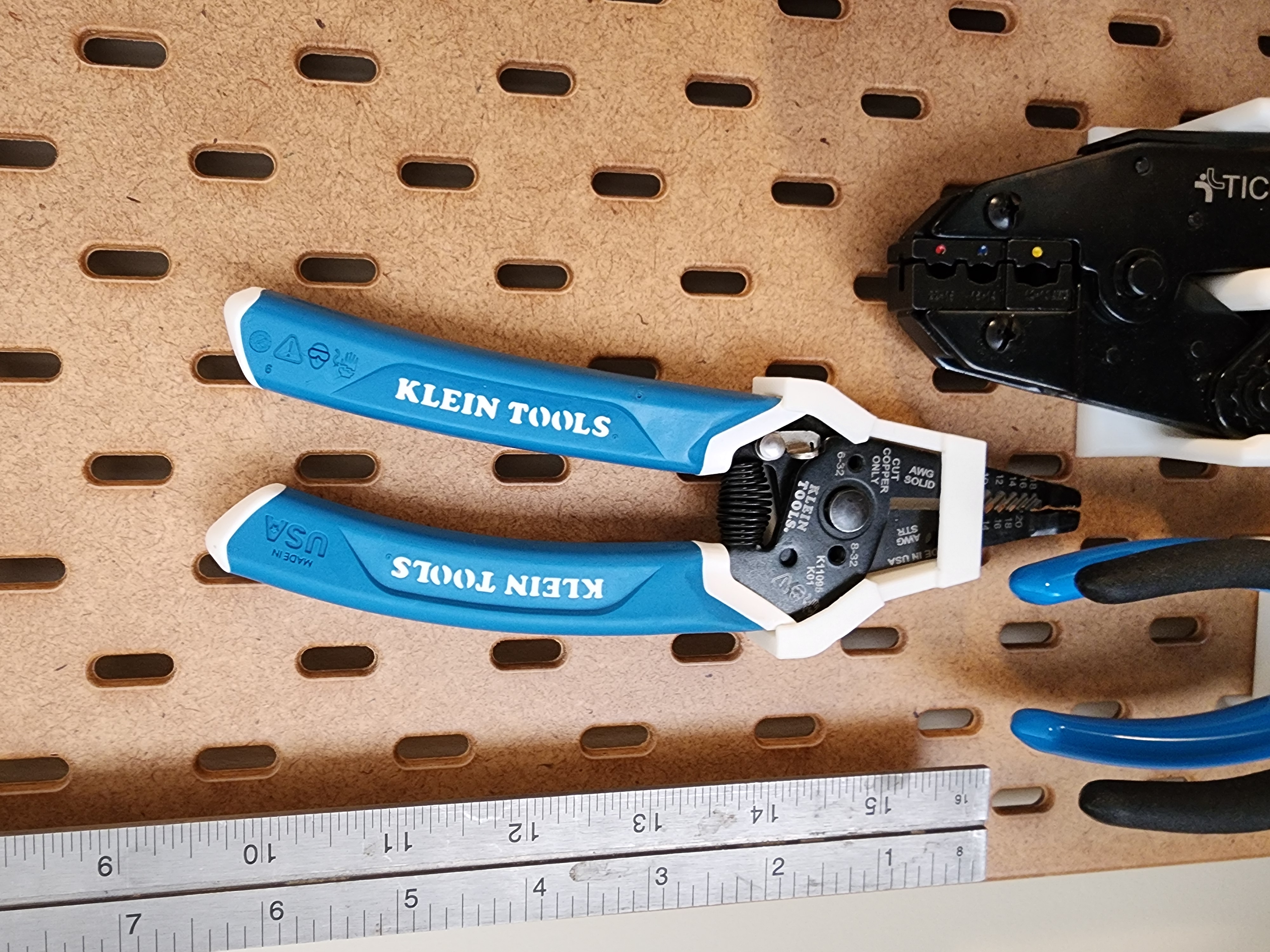 Klein K11095 Wire Stripper Mount for IKEA Skadis (T-Nut System)
