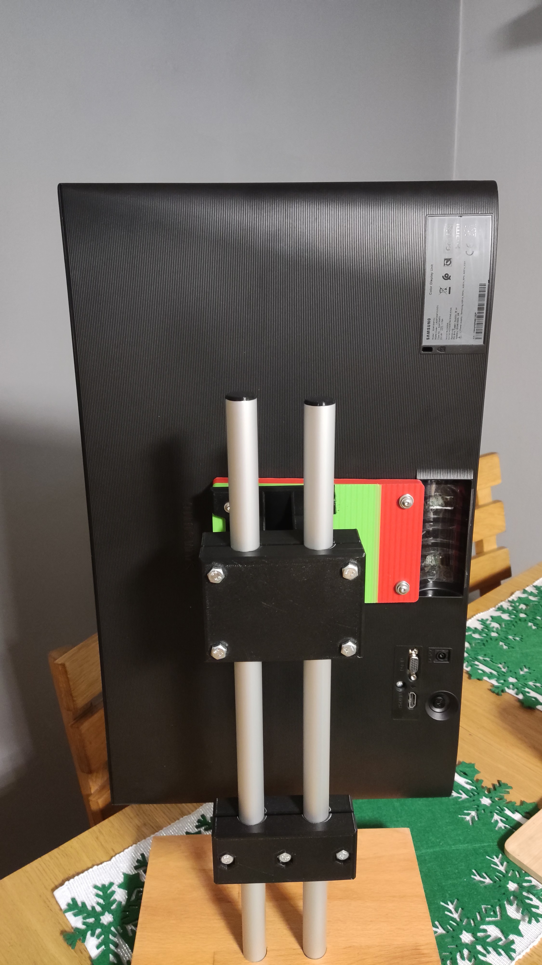 Adapter for Mounting the Samsung S24F35 Monitor in a Vertical Position.