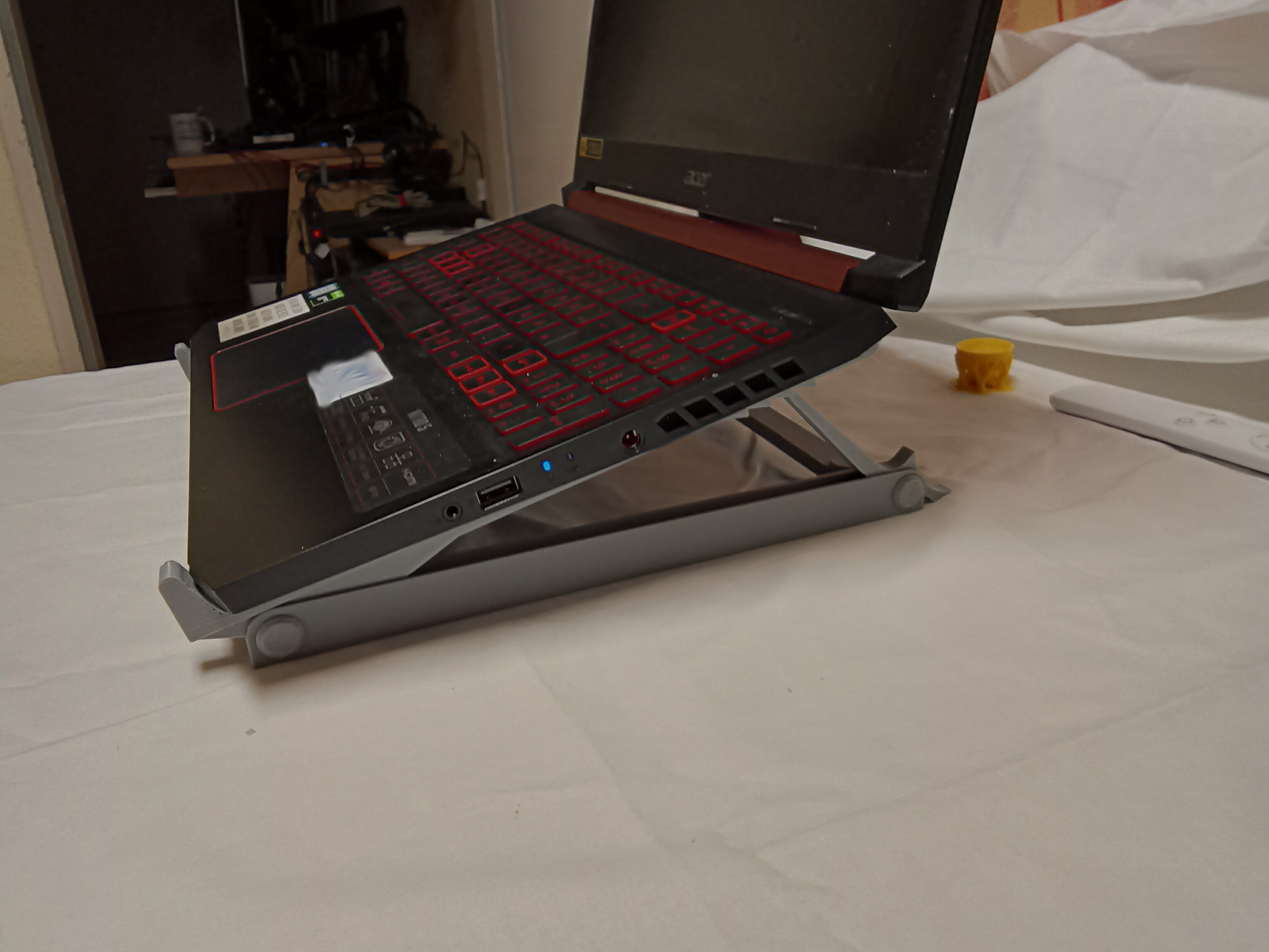 Foldable Notebook Stand