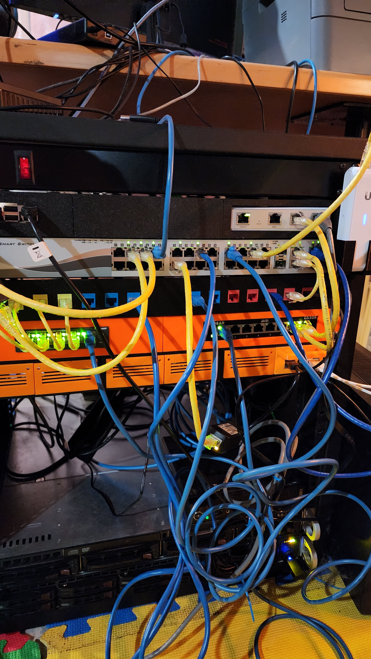 Netgear gs308 Modular rack mount