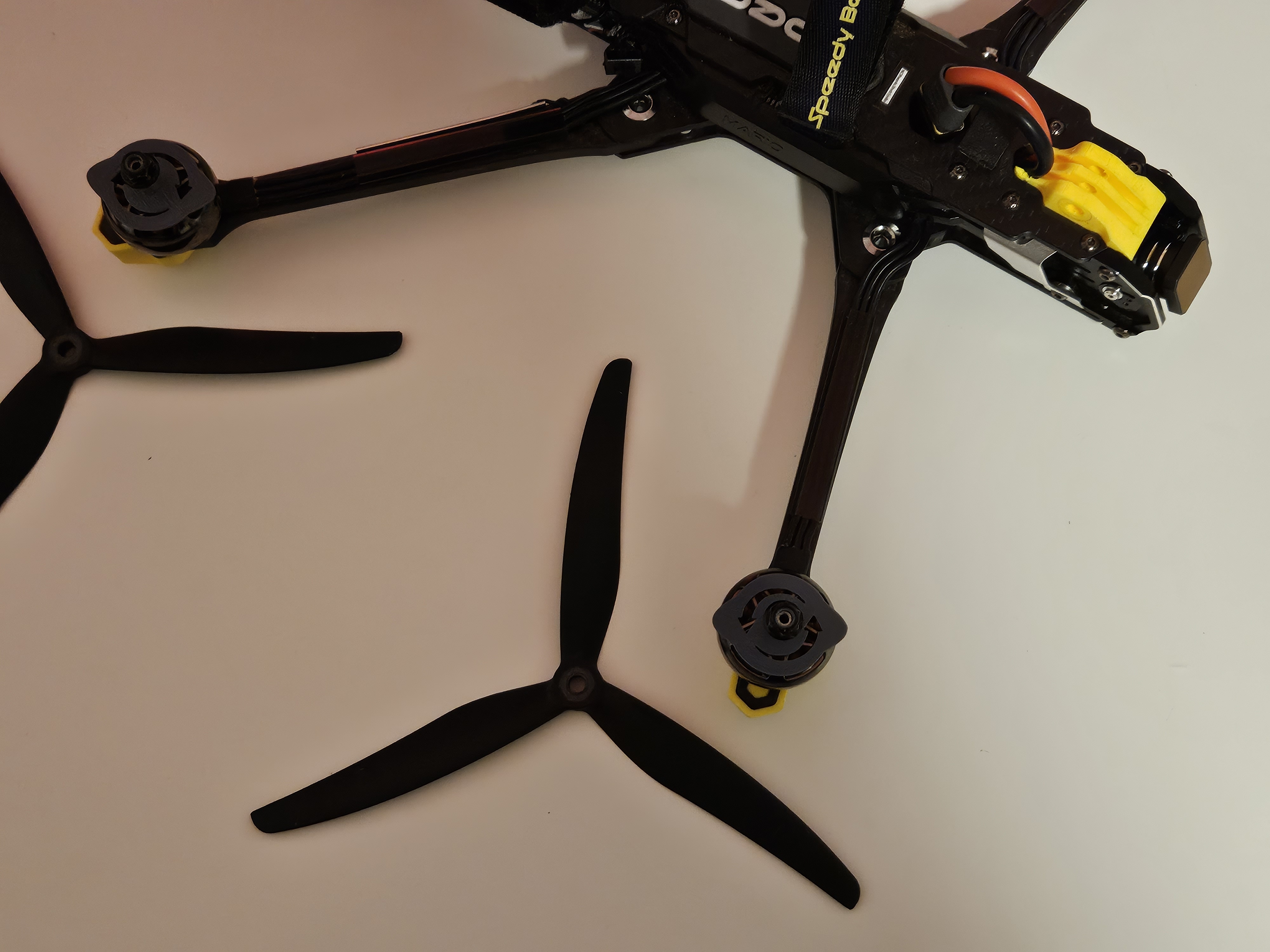 Motor direction disc - Indicate the correct propeller mounting position. — miniatura 2