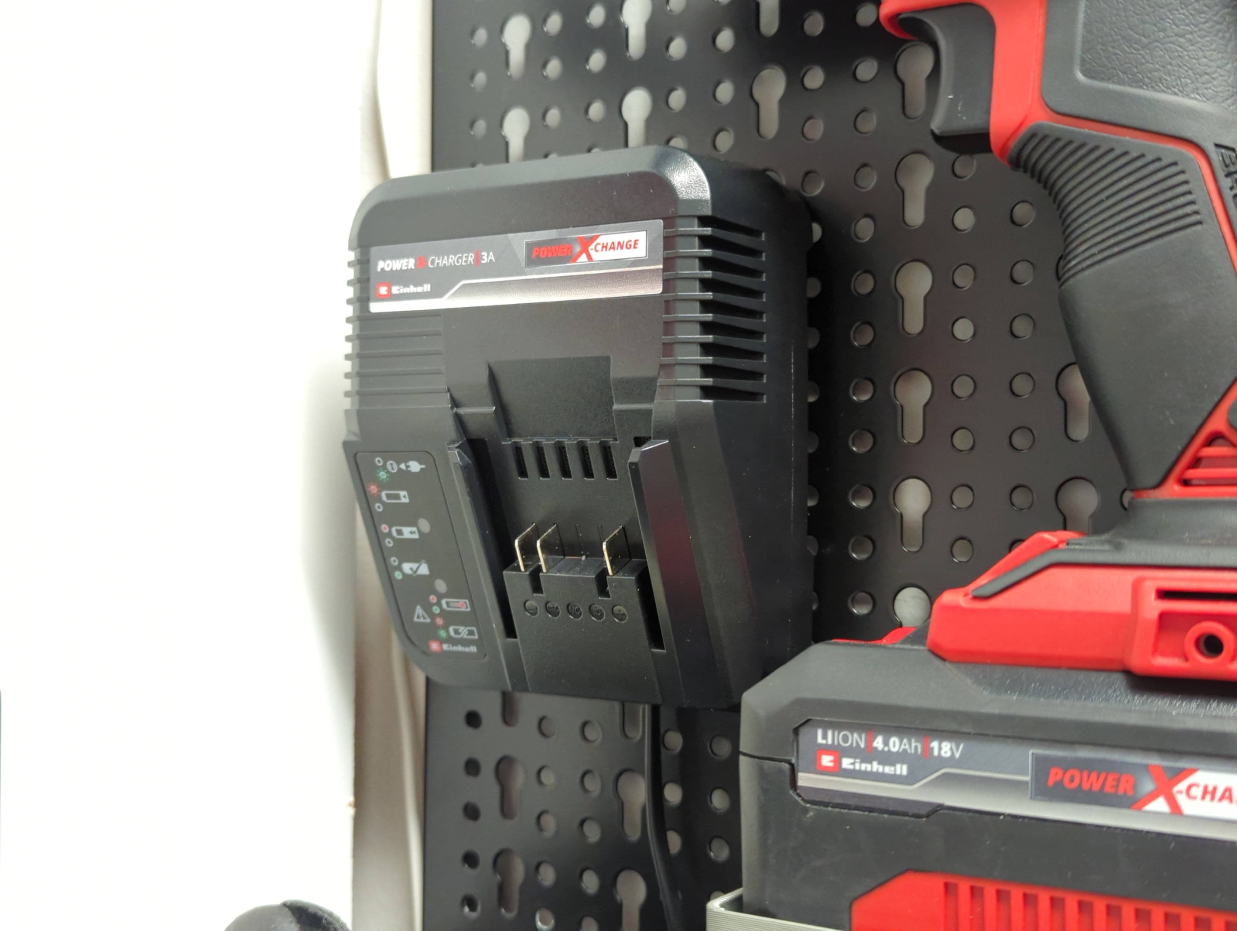 Pegboard Einhell Charger Backplate