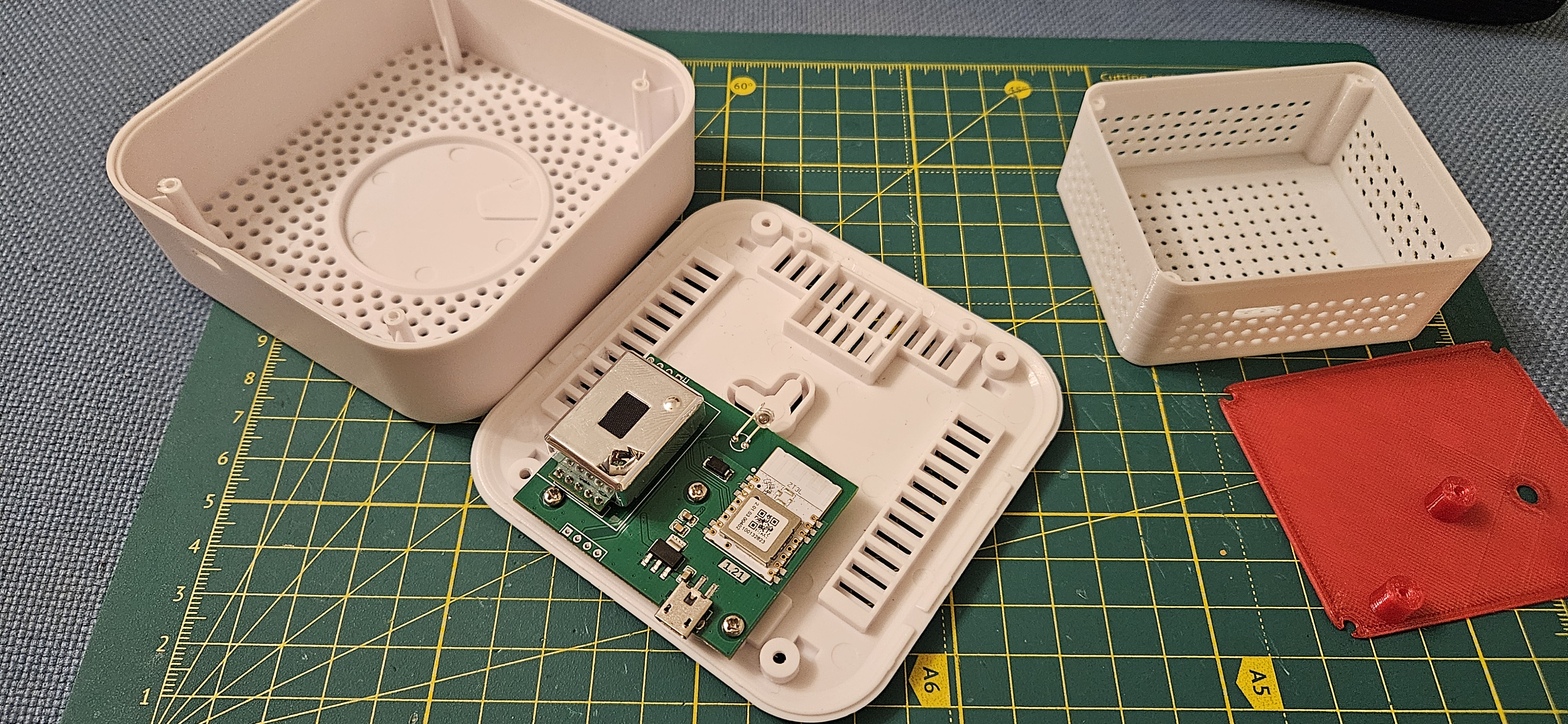 Co2 sensor housing — miniatura 2