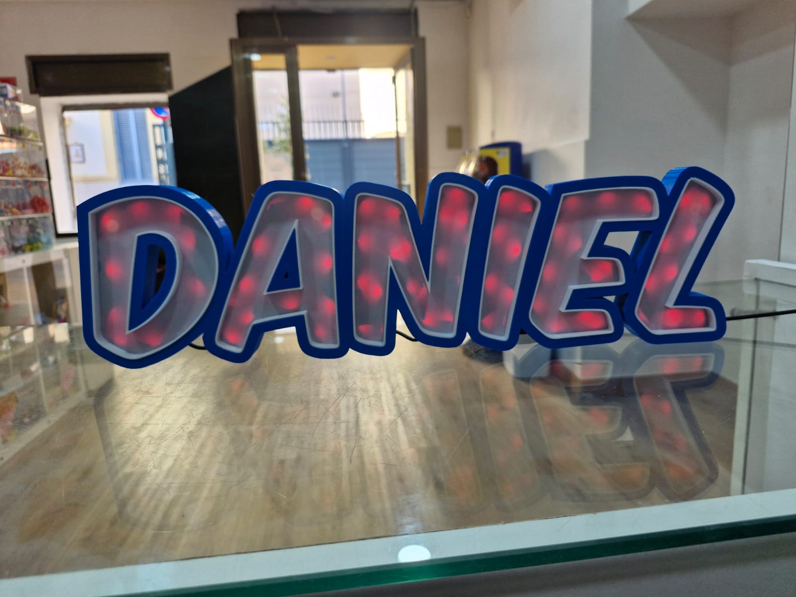 letrero led daniel — miniatura 2