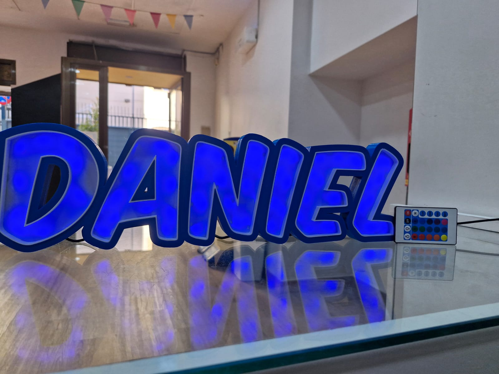 letrero led daniel — miniatura 4