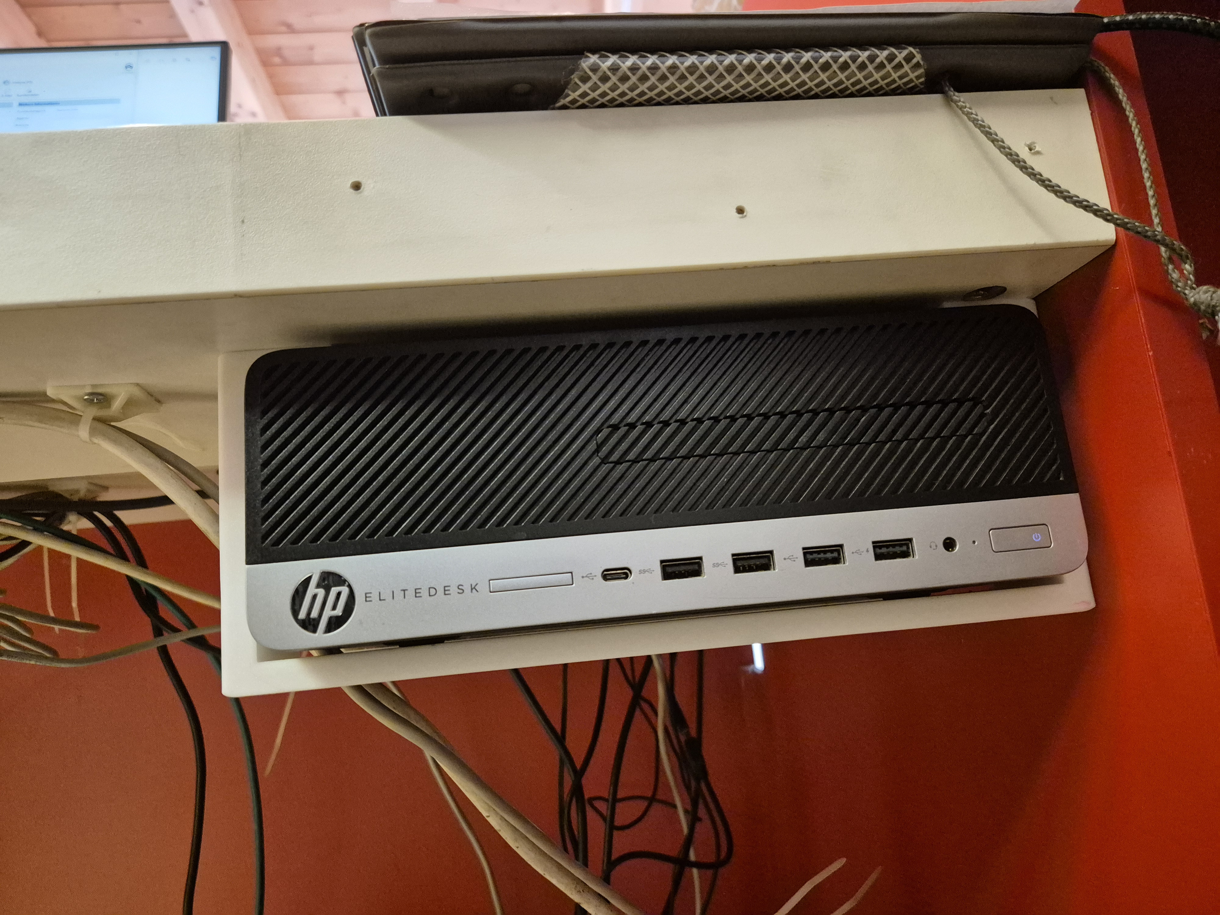 SFF PC Underdesk Mount (HP Elitedesk)